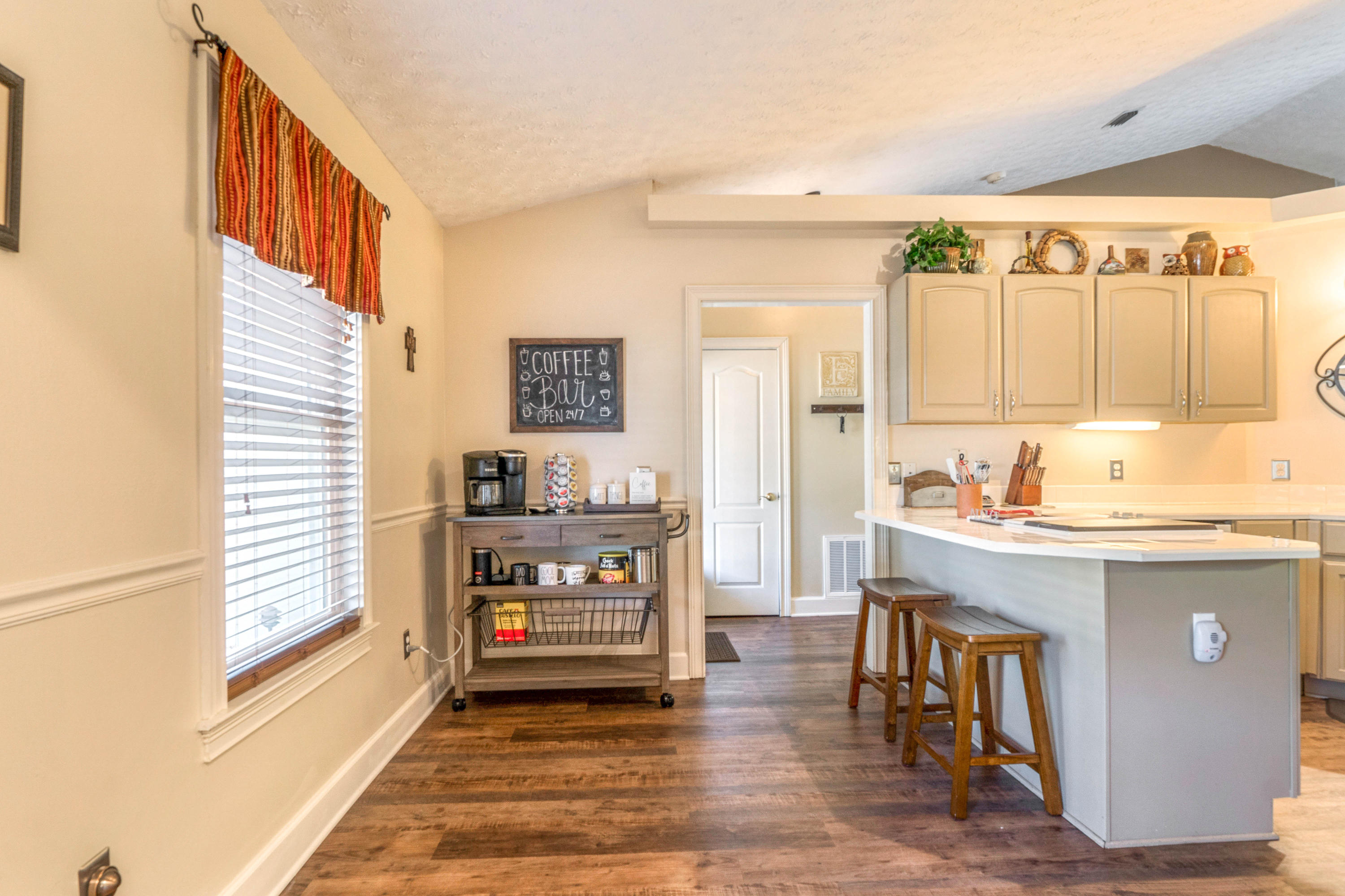 HOLLEY BY THE SEA - Residential