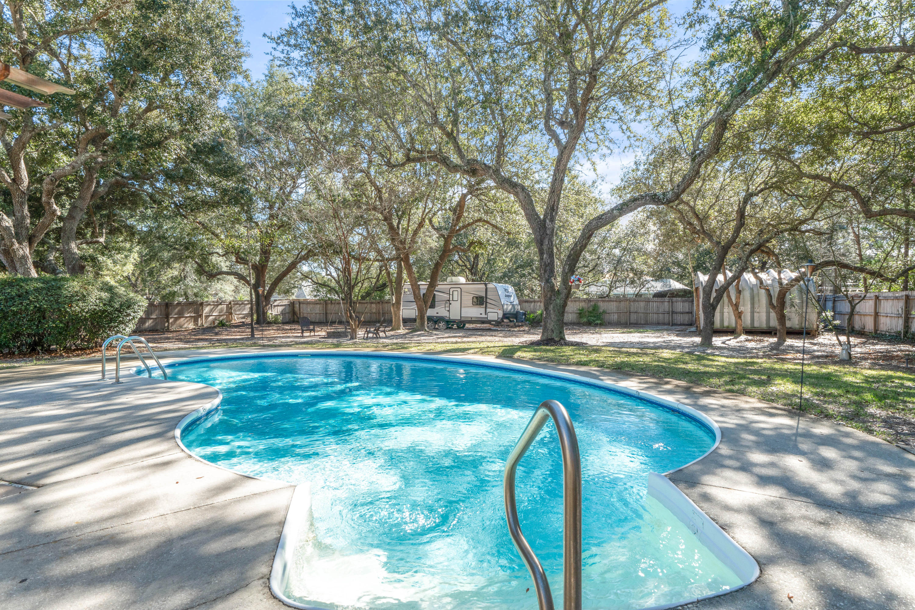 HOLLEY BY THE SEA - Residential