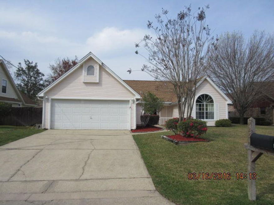 How sweet it is!!!!! Remodeled and updated!! New slate microwave, dishwasher, range, and fridge in 2014.New soft close kitchen cabinets, new touch kitchen faucet, new granite counters in kitchen, baths in 2014 and new wood/laminate floors, lawn pump.HWH, HVAC all replaced in 2013. Seller will provide home warranty. Don't miss this lovely in desirable neighborhood and close to all!!!!