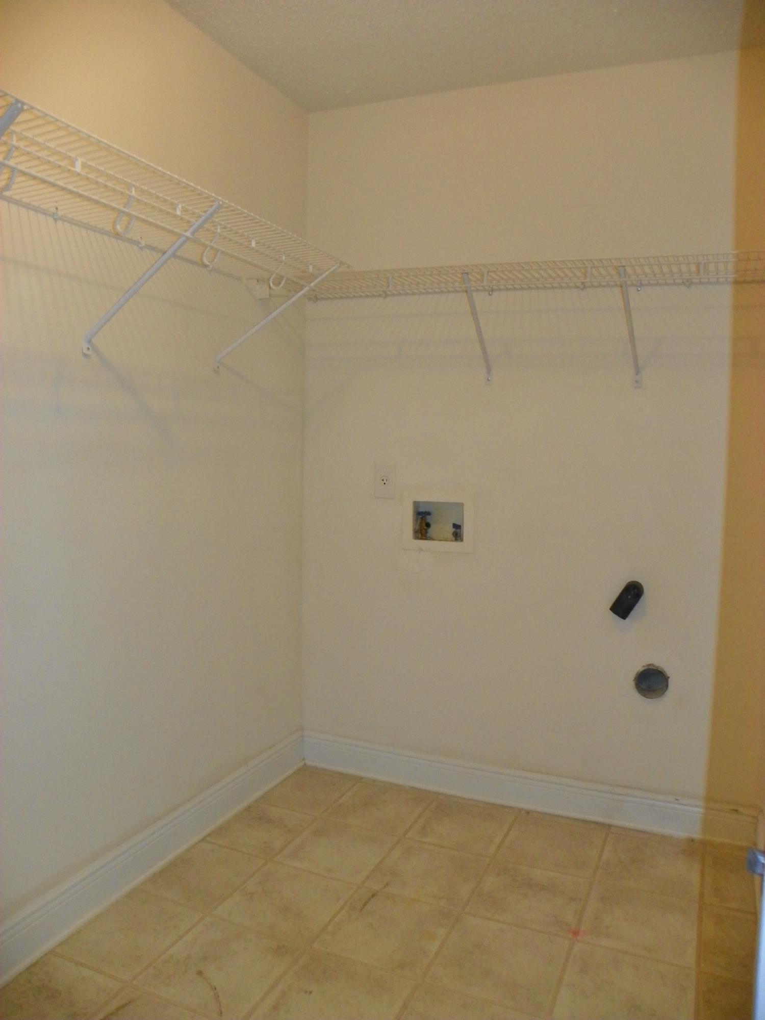 FOX VALLEY - Residential Lease