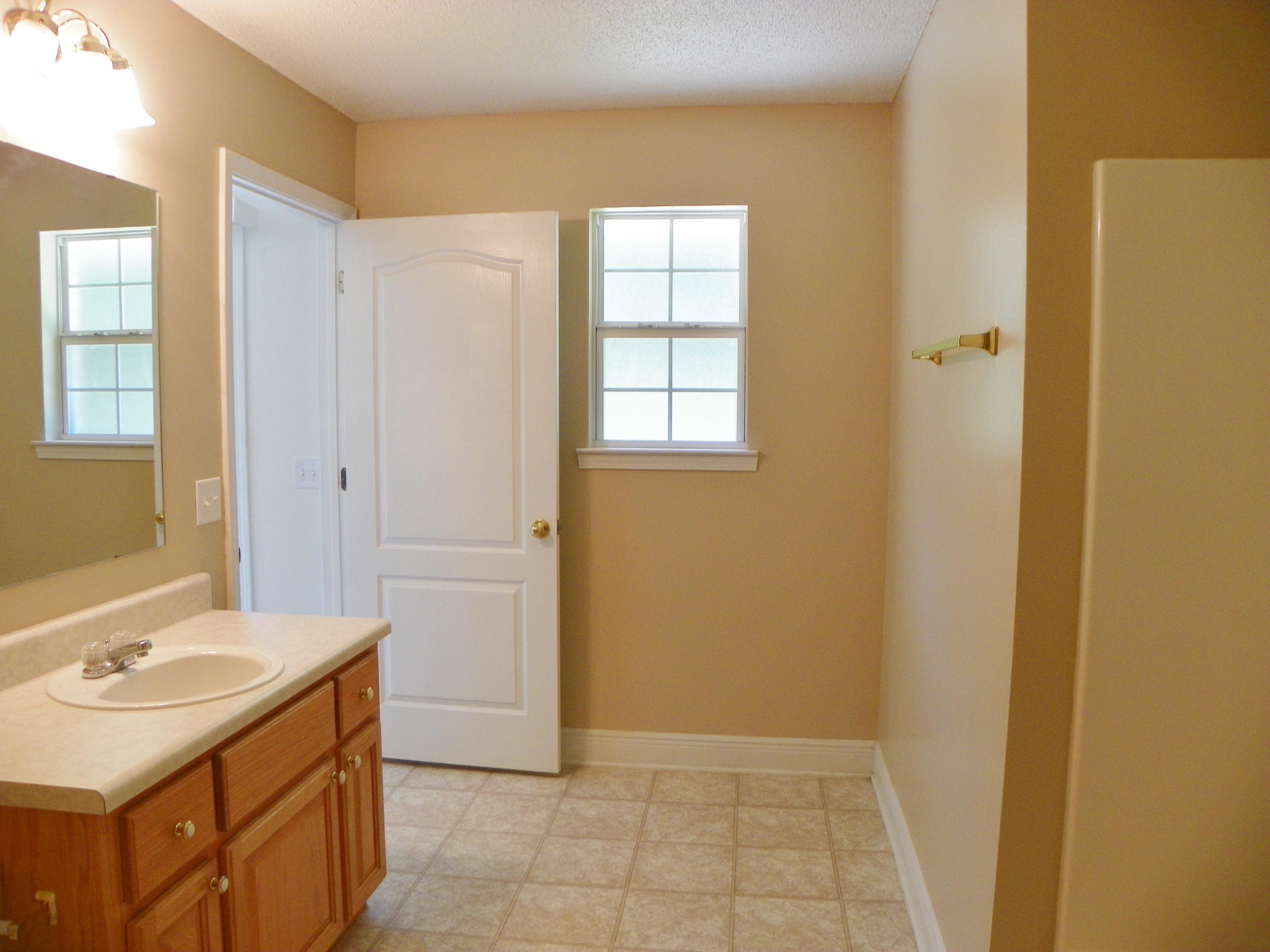 FOX VALLEY - Residential Lease