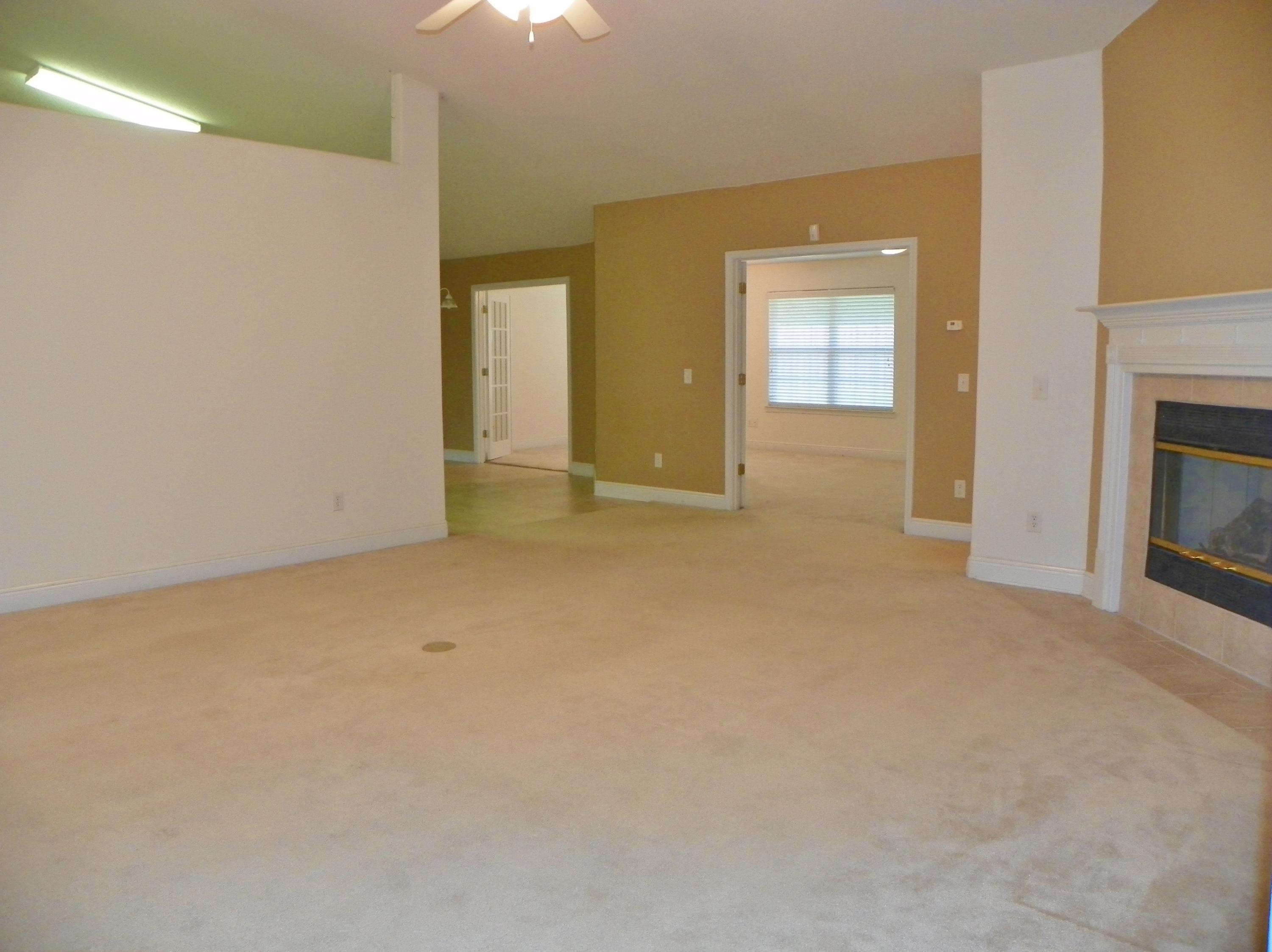 FOX VALLEY - Residential Lease