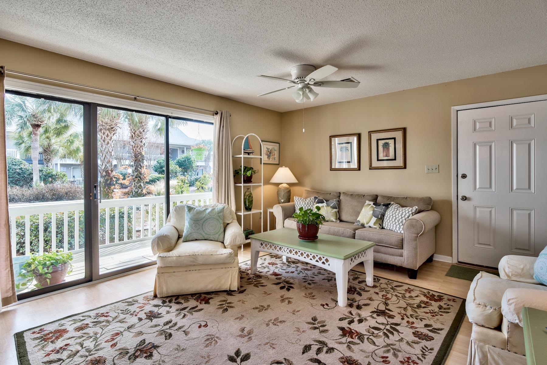 BEACHWOOD VILLAS CONDO - Residential