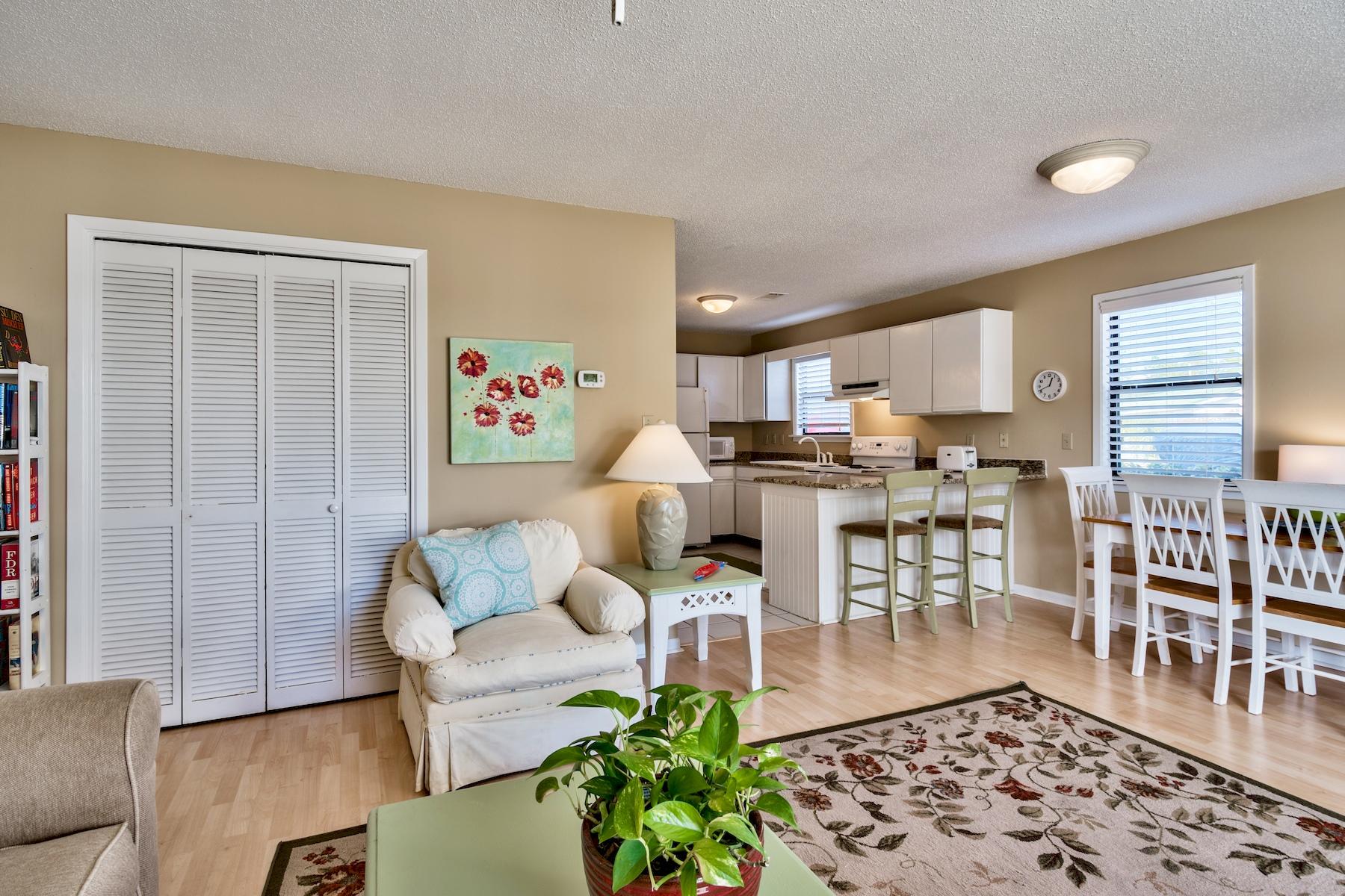 BEACHWOOD VILLAS CONDO - Residential