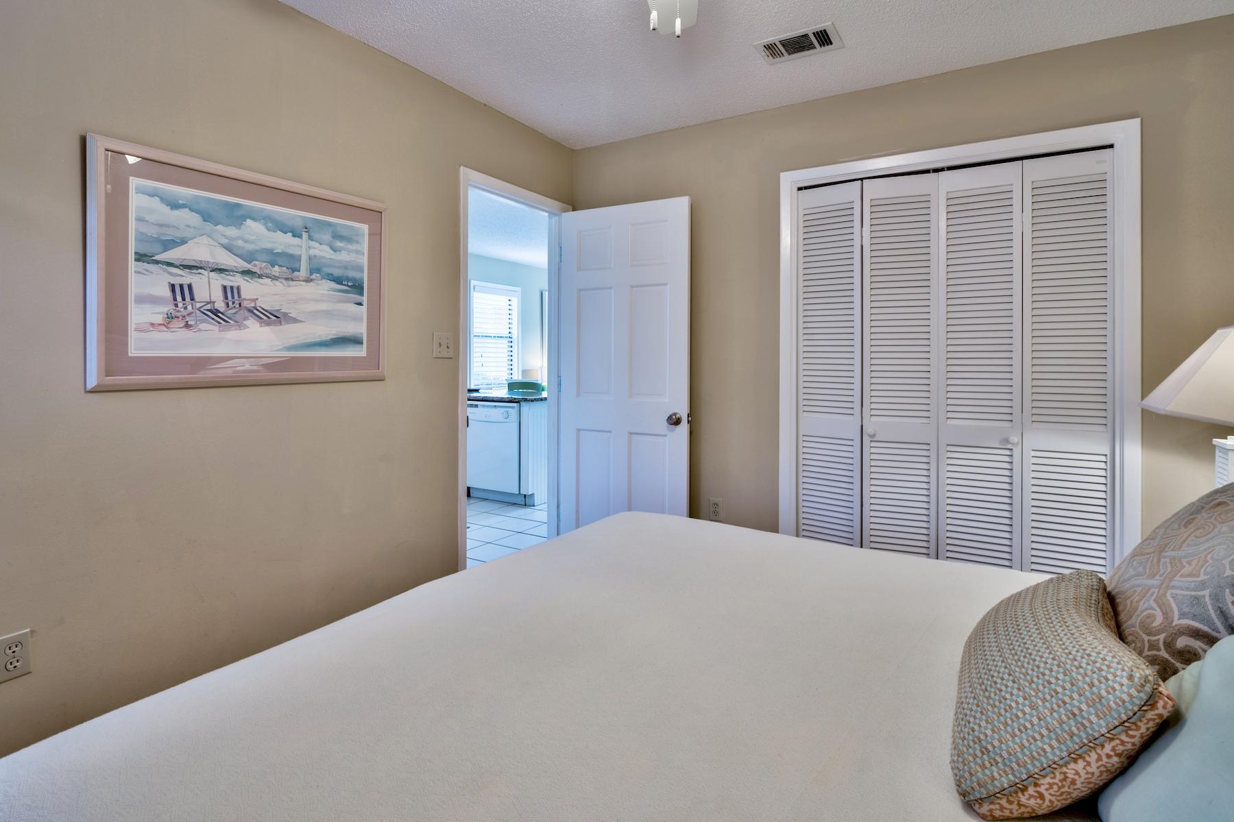 BEACHWOOD VILLAS CONDO - Residential