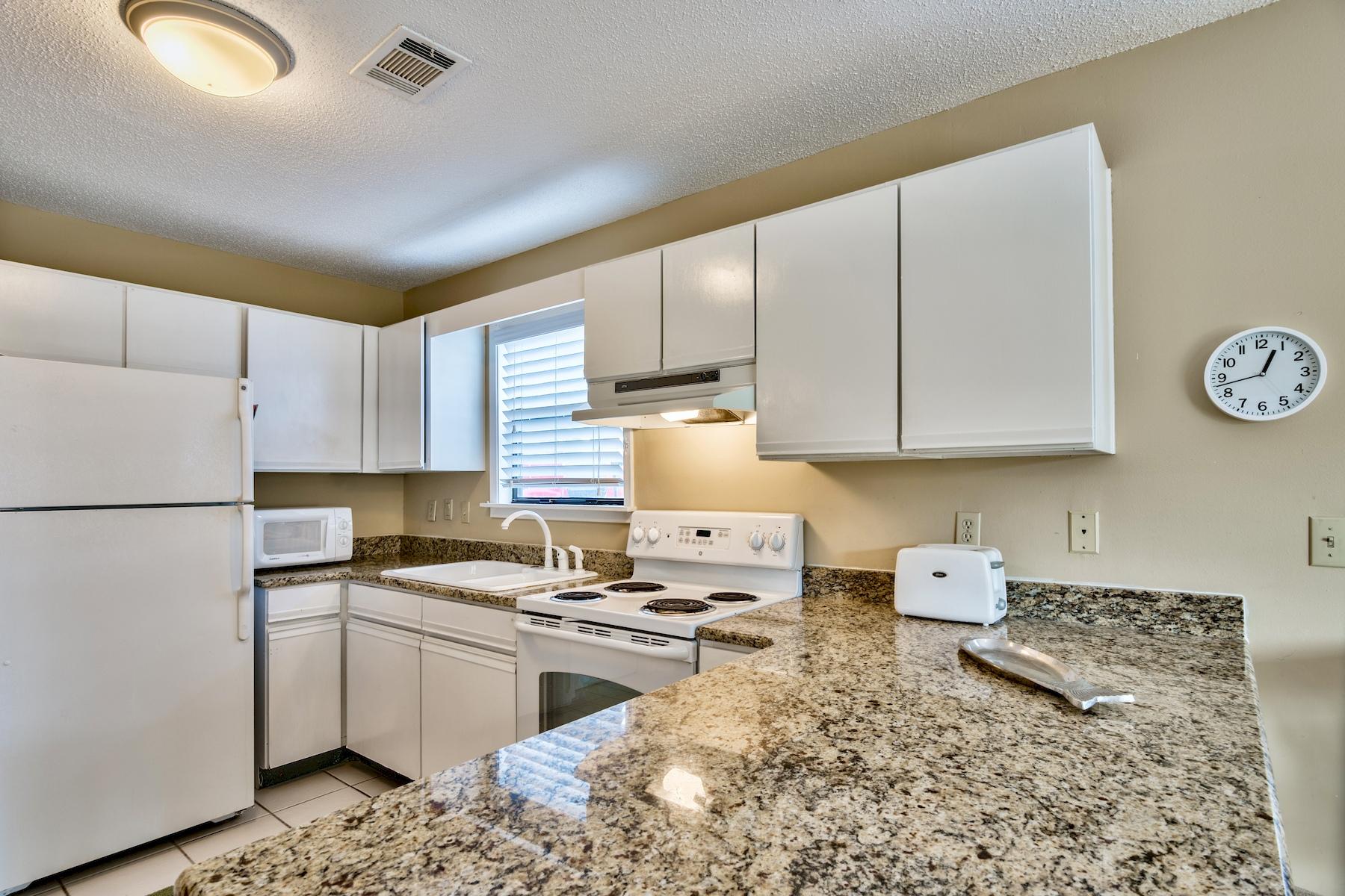 BEACHWOOD VILLAS CONDO - Residential