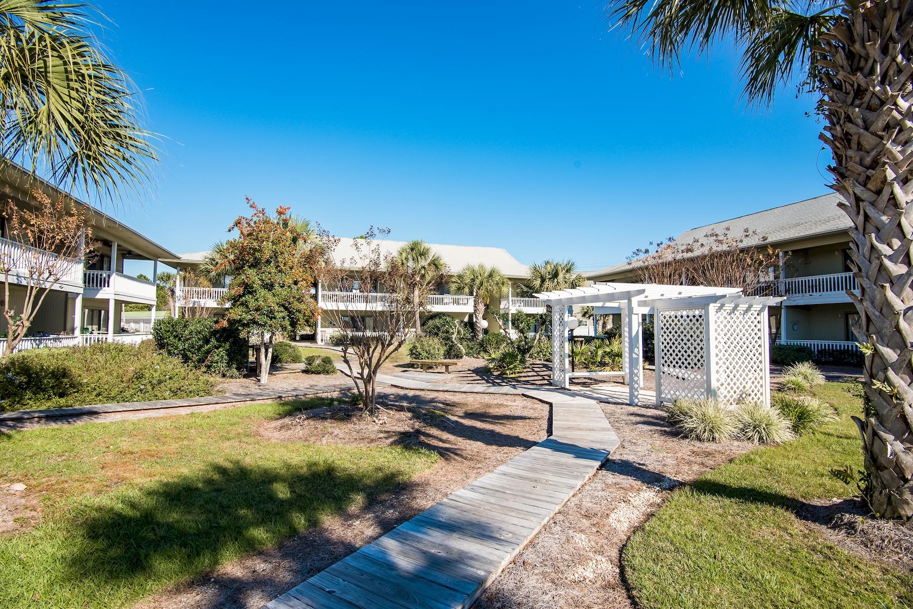 BEACHWOOD VILLAS CONDO - Residential