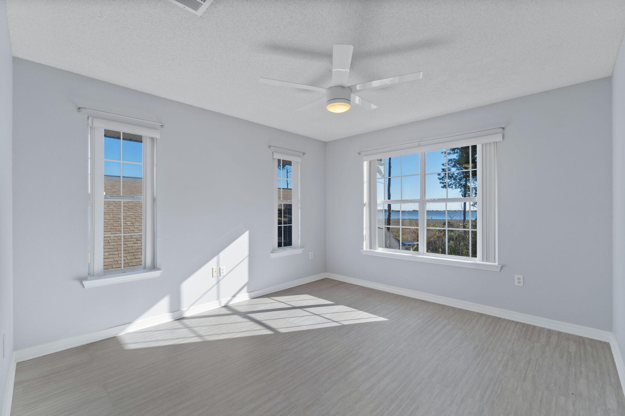 MARSH HARBOR - Residential