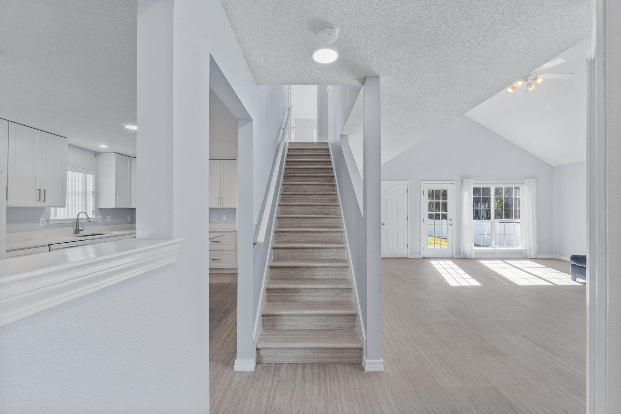 MARSH HARBOR - Residential