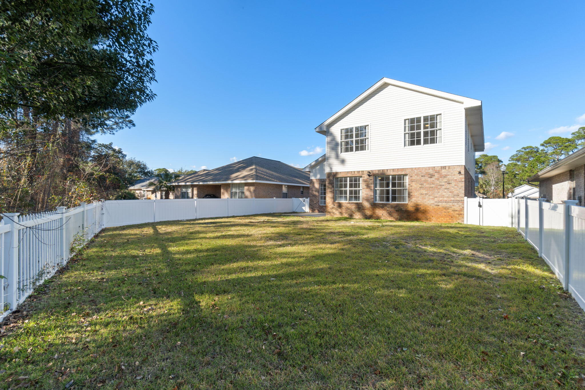 MARSH HARBOR - Residential