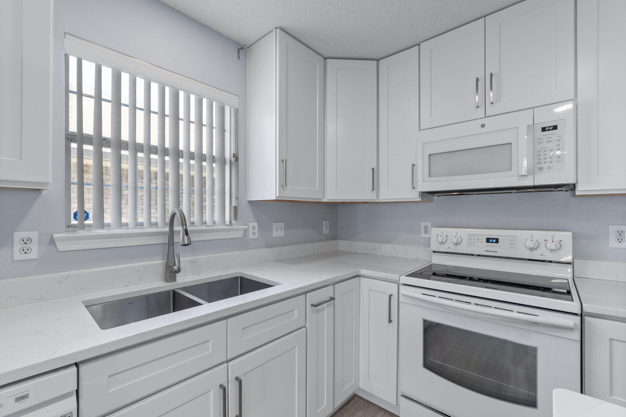 MARSH HARBOR - Residential