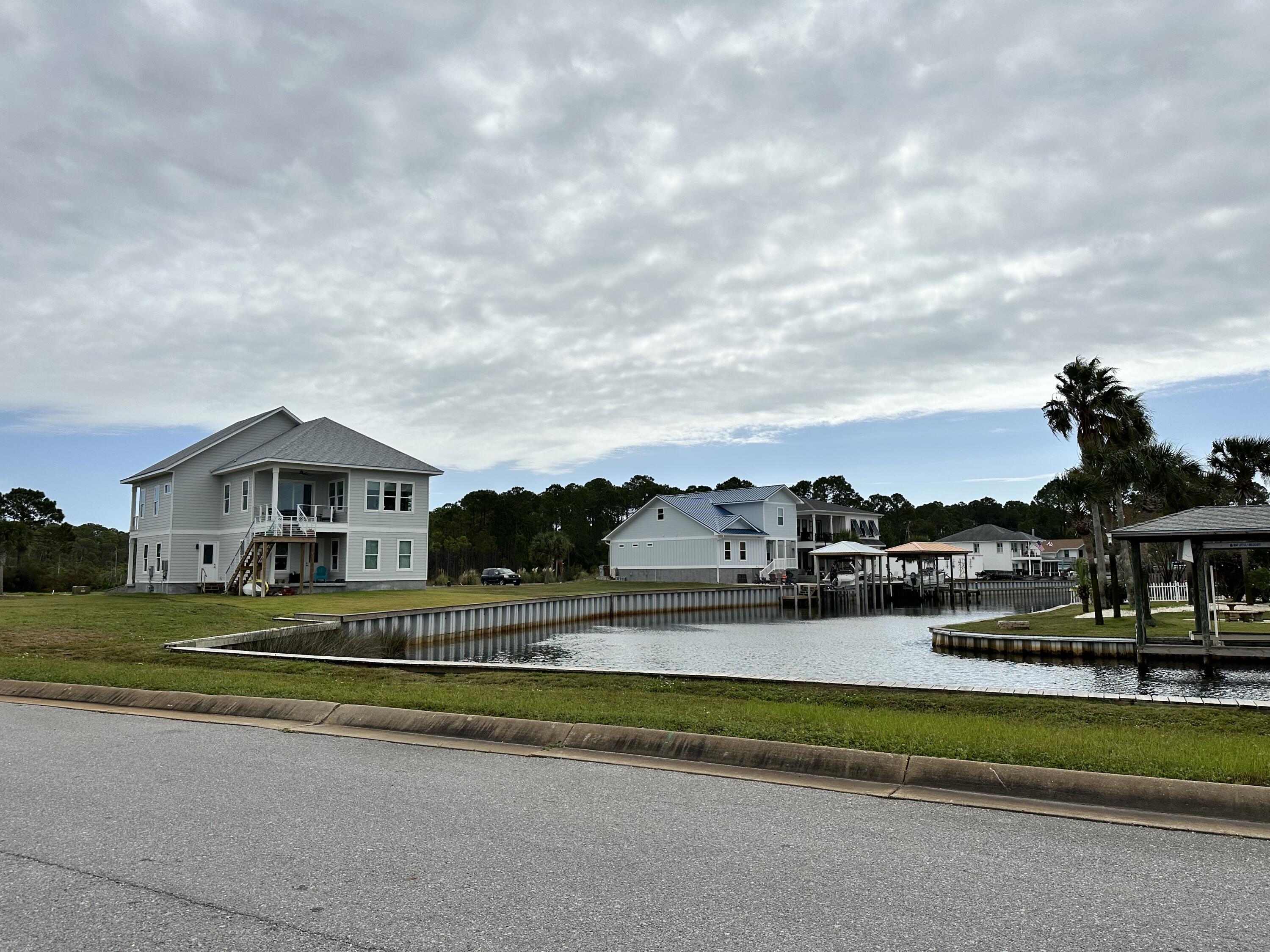 Clipper Bay - Land