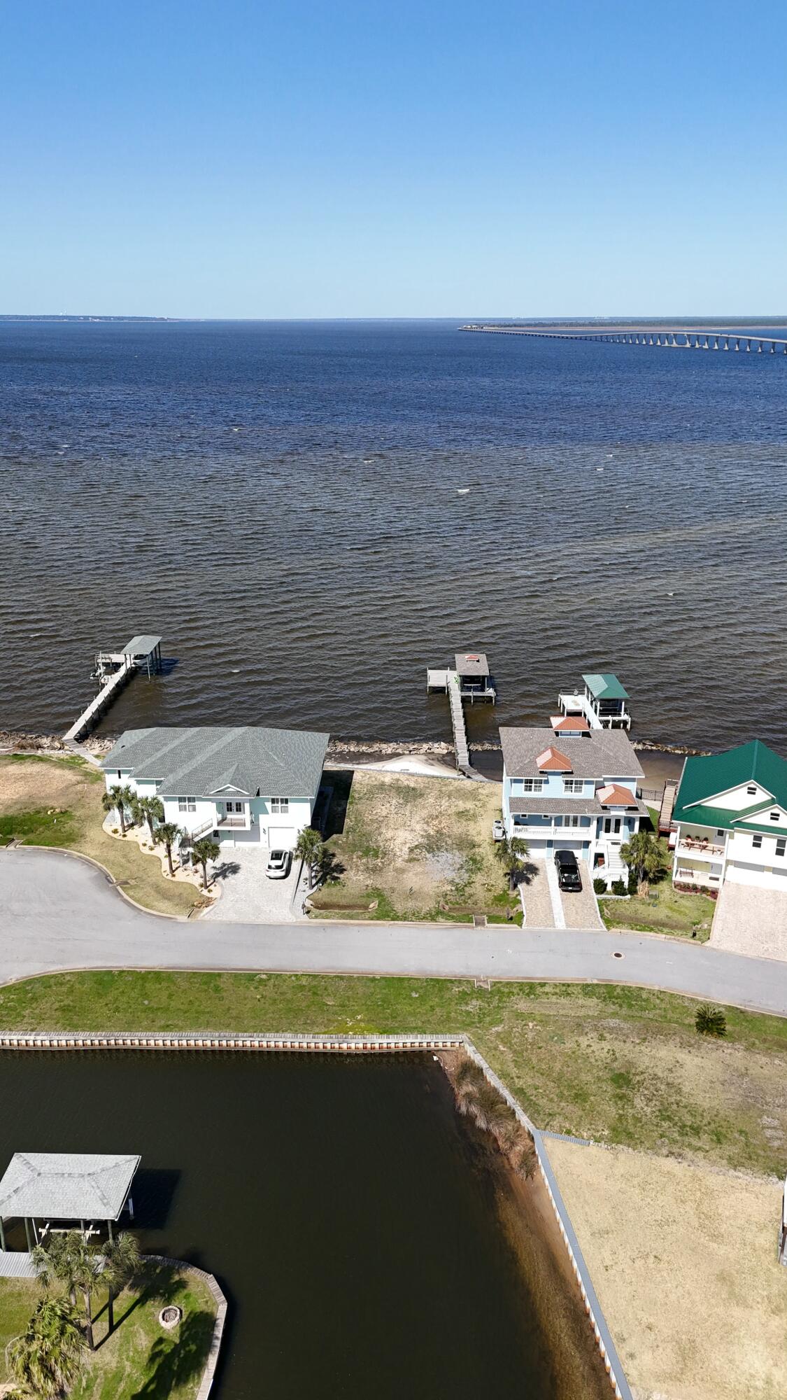 Clipper Bay - Land