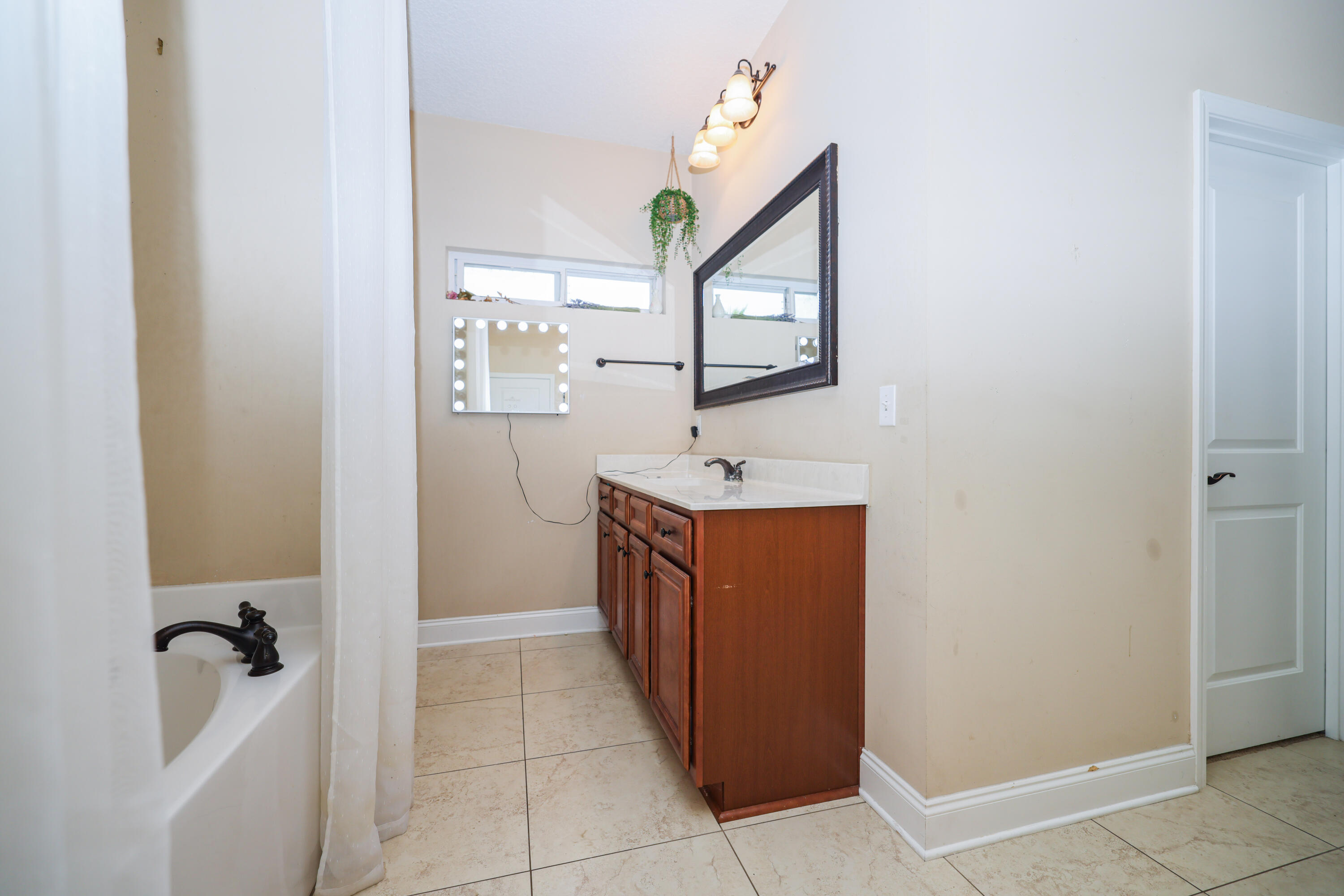 Seabreeze - Residential