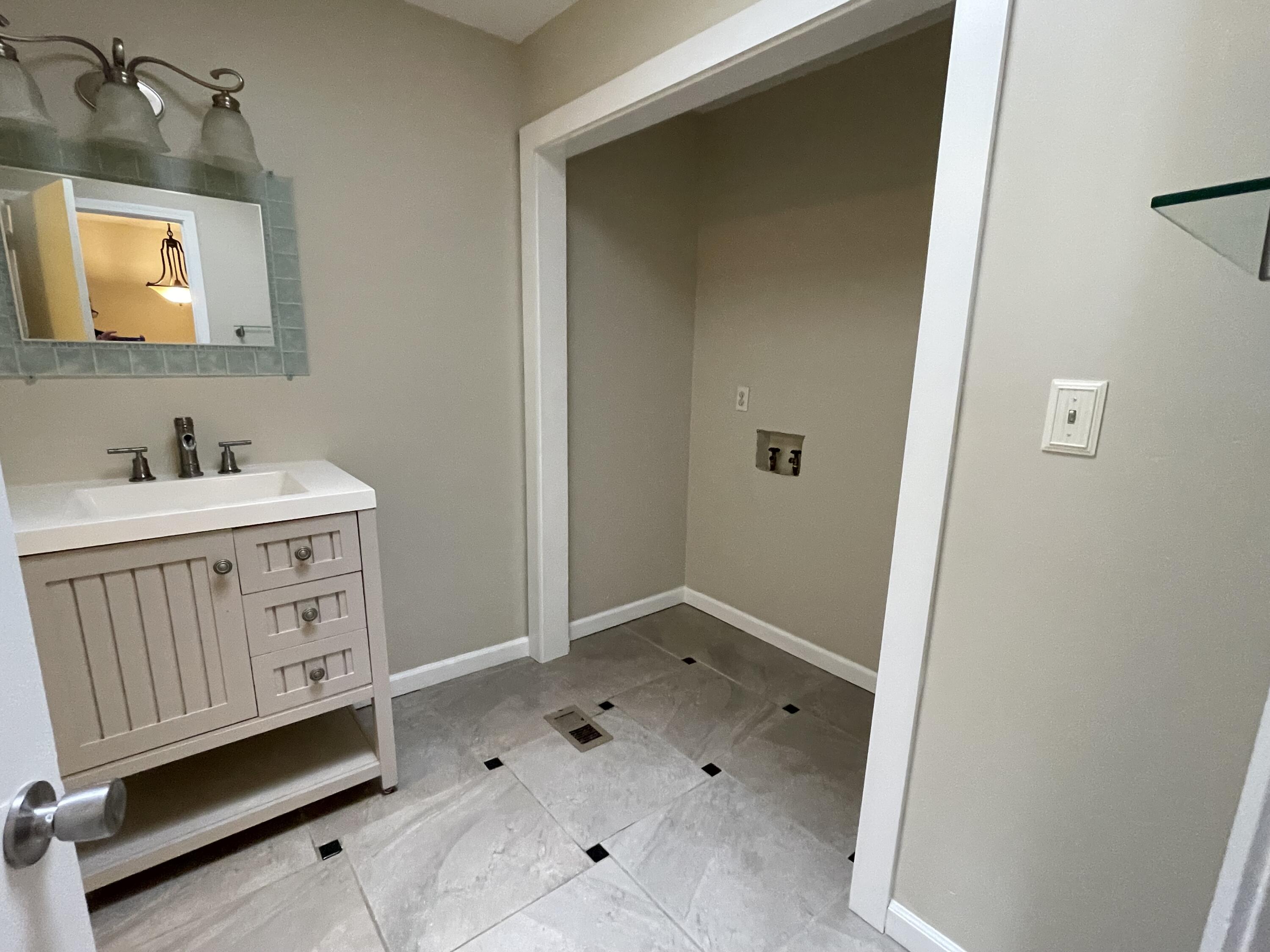 NEW WALTON VILLAGE - Residential Lease