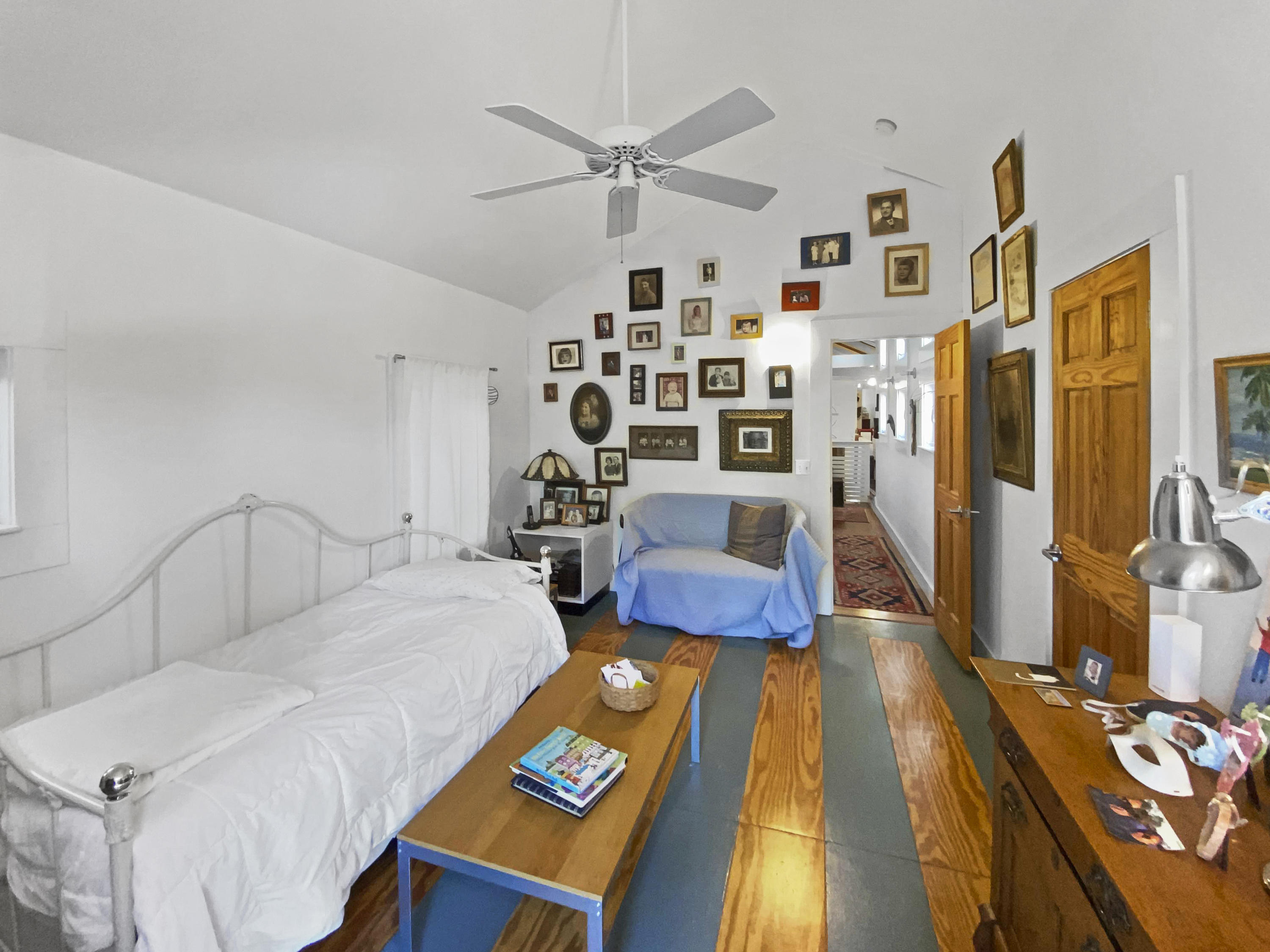 SEAGROVE SHORES 4TH ADD - Residential