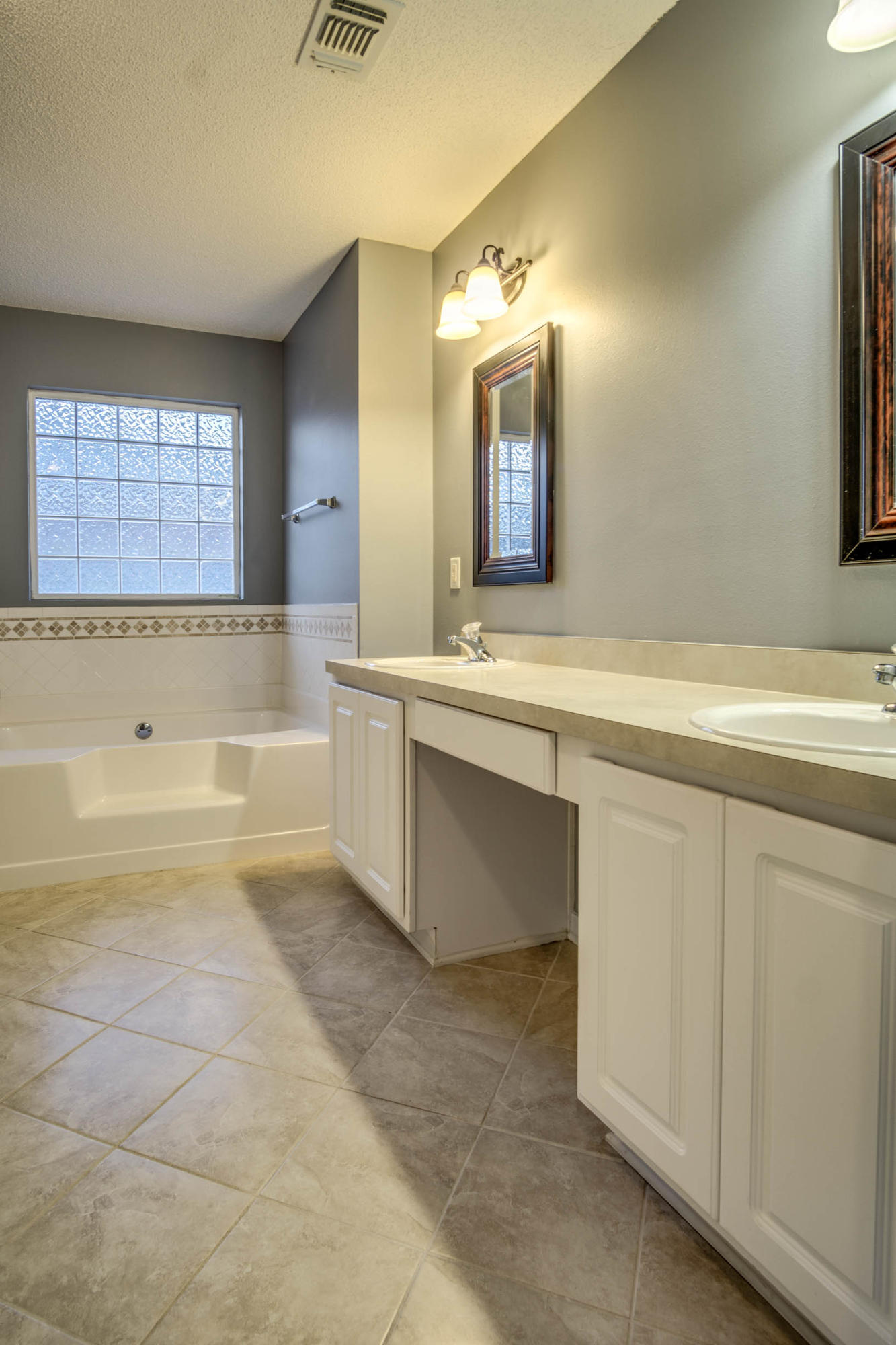 BROOKE ESTATES PH I - Residential