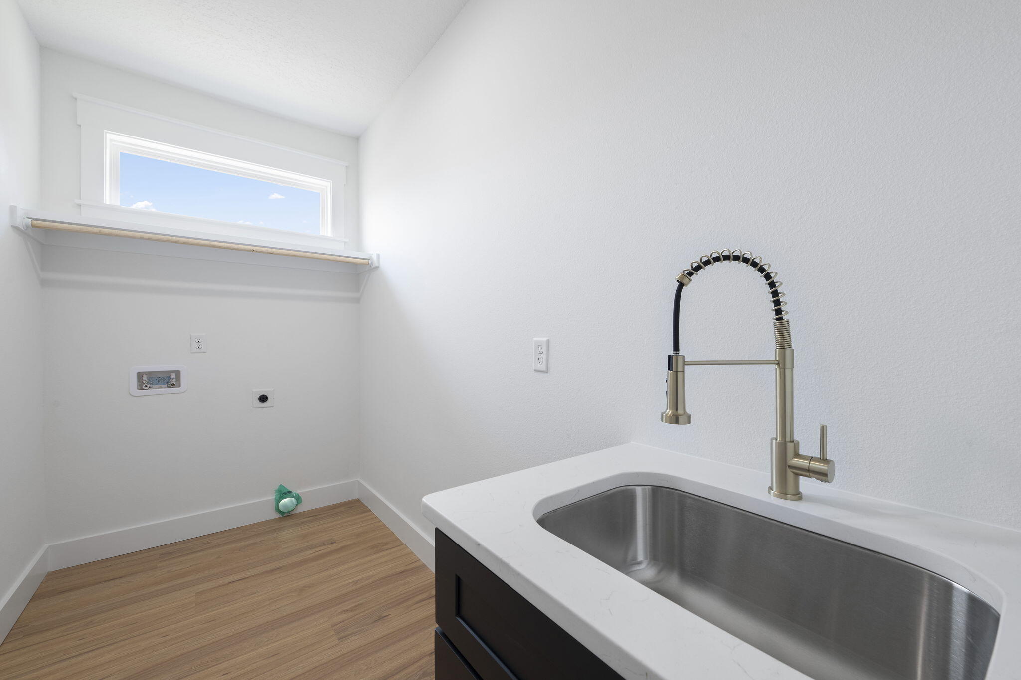 HOLLEY BY THE SEA - Residential