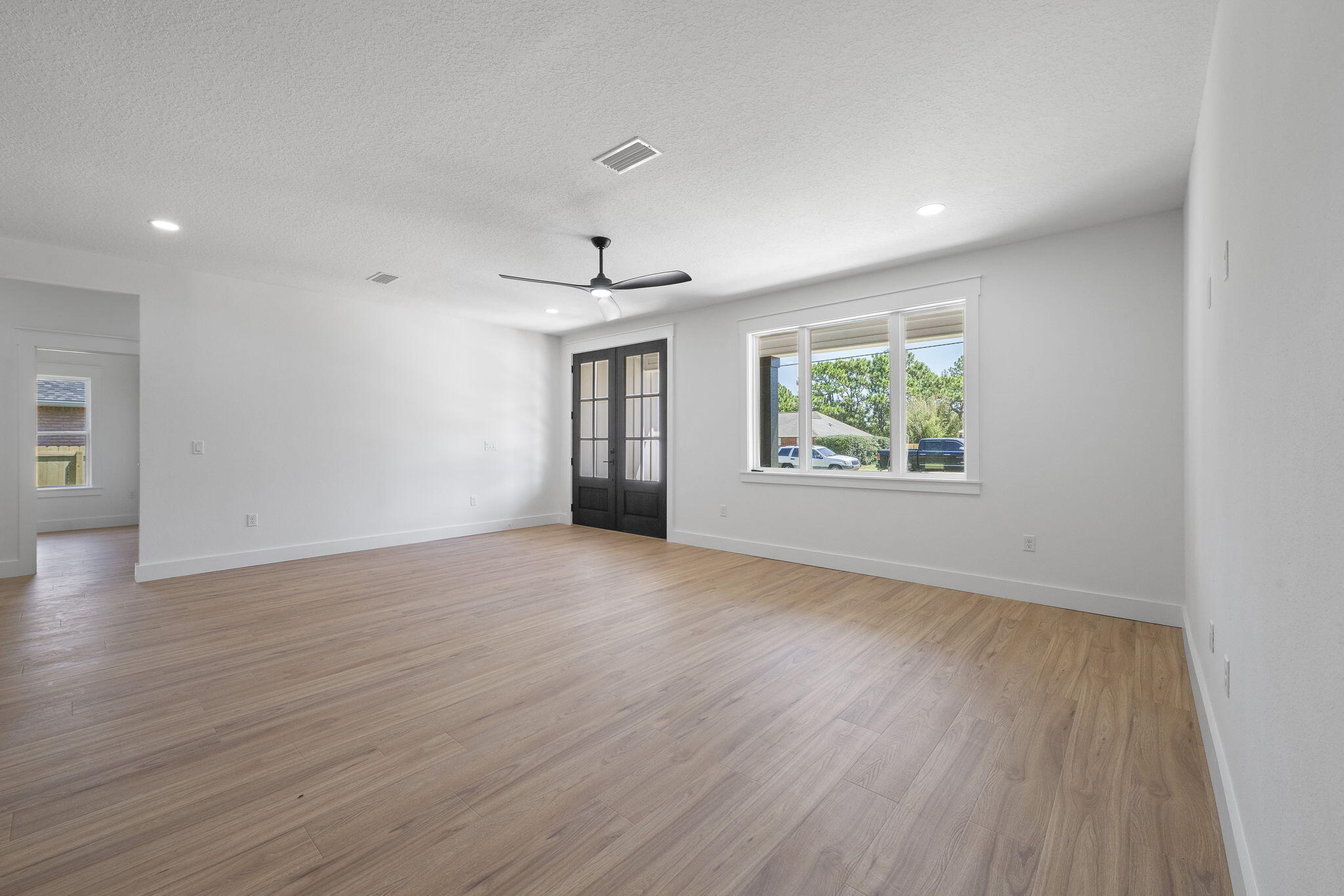 HOLLEY BY THE SEA - Residential