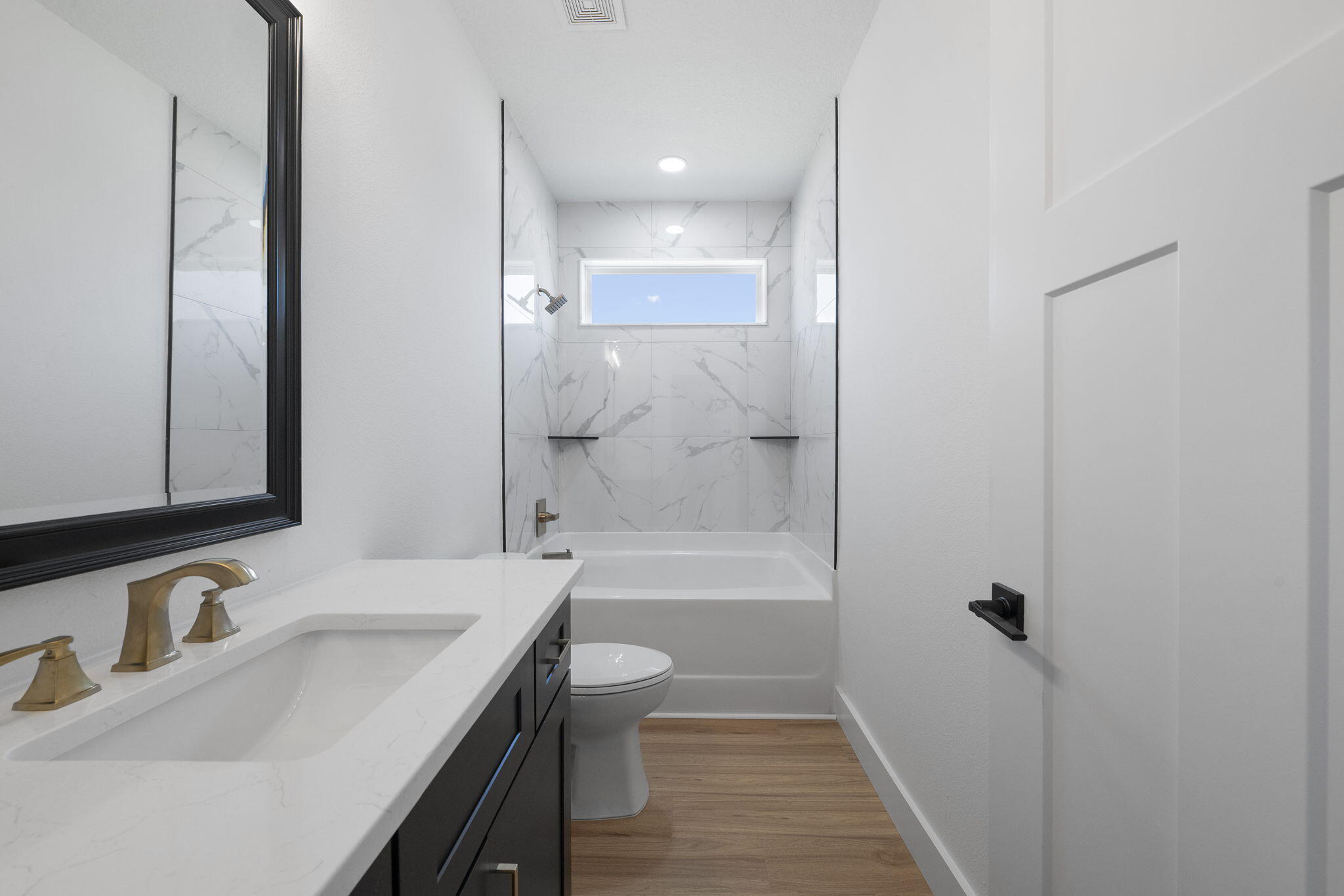 HOLLEY BY THE SEA - Residential