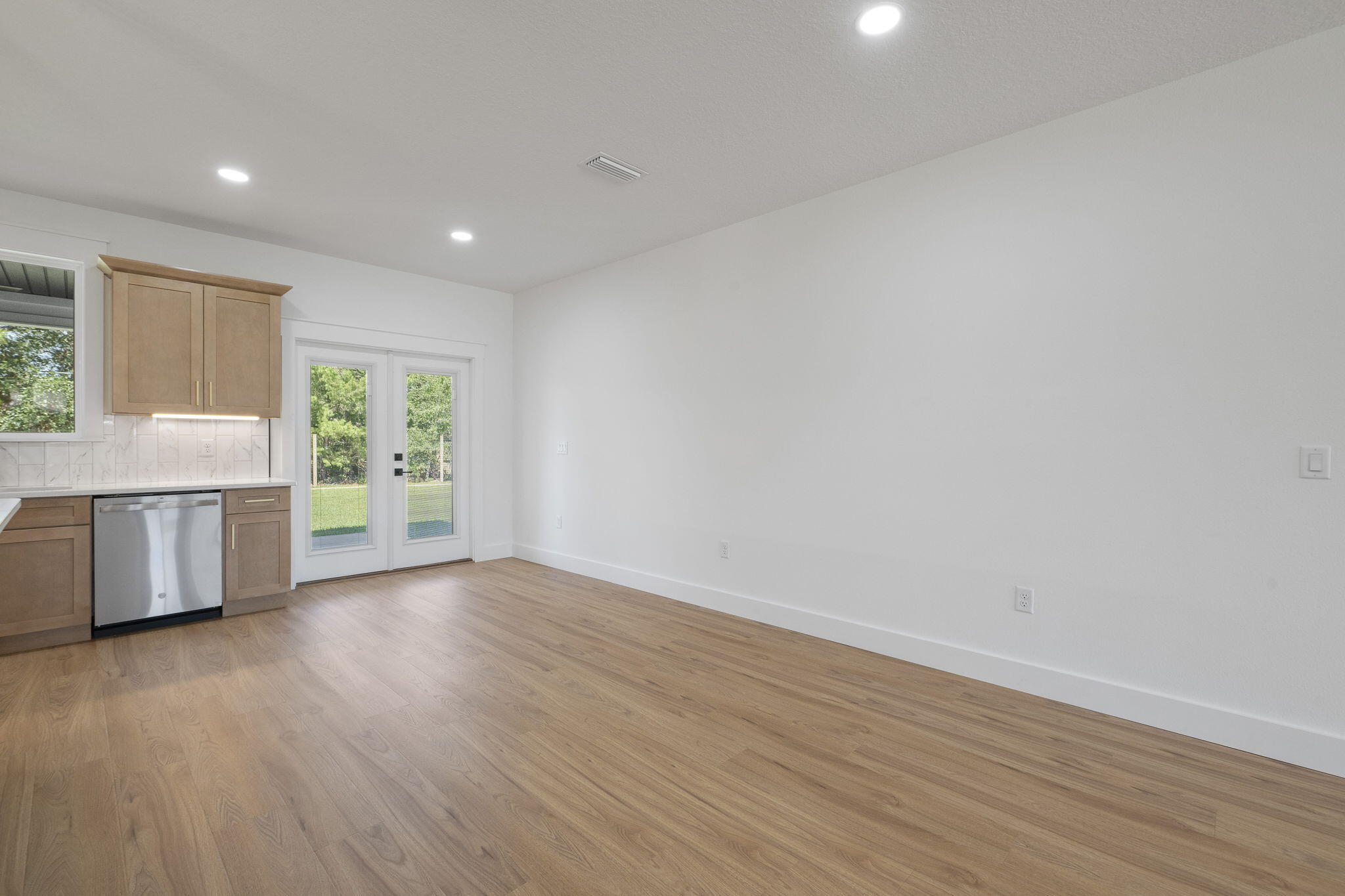 HOLLEY BY THE SEA - Residential