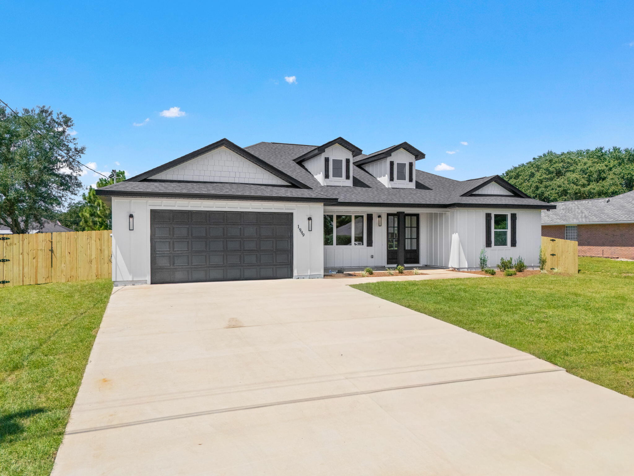 HOLLEY BY THE SEA - Residential