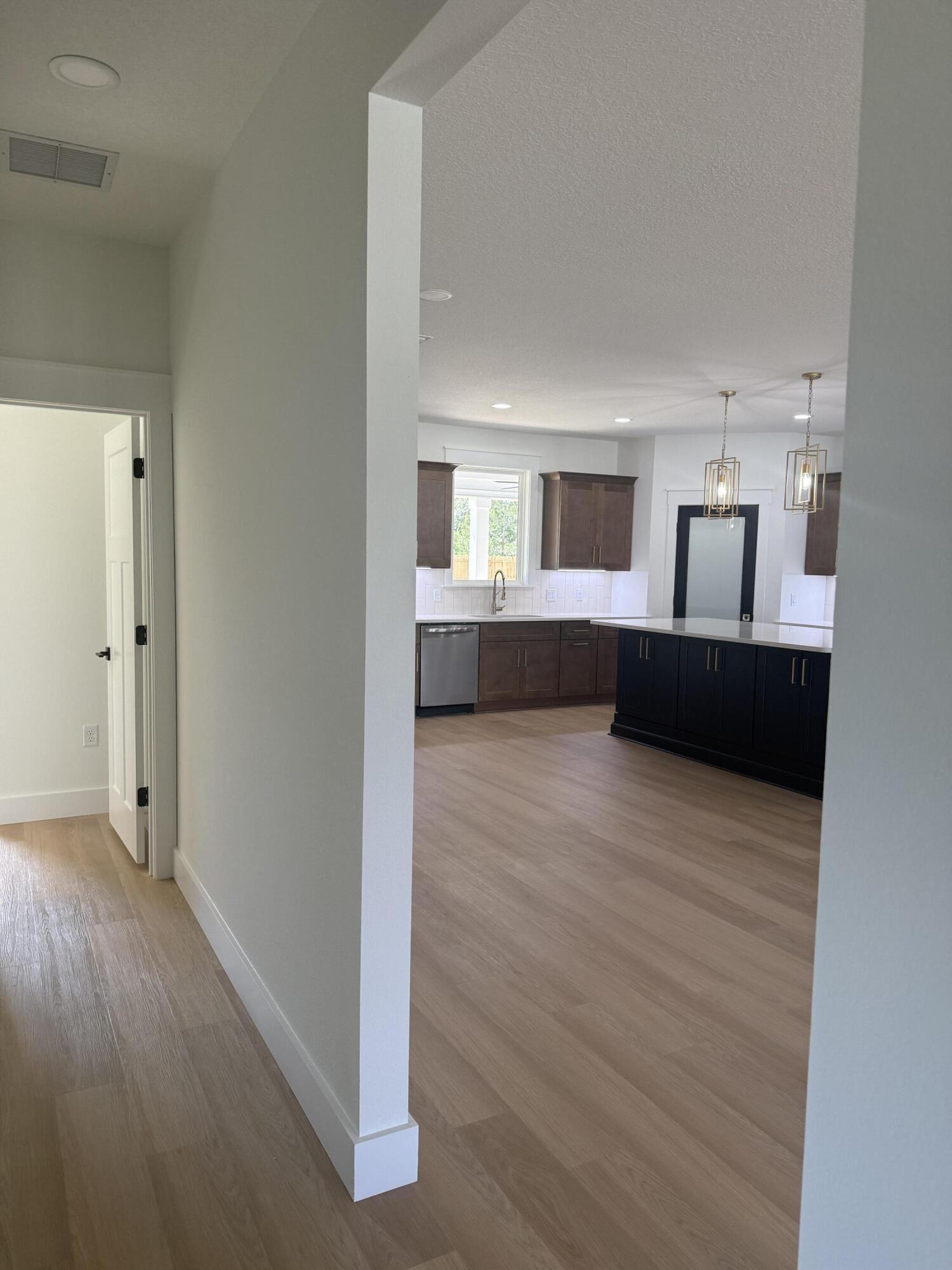 HOLLEY BY THE SEA - Residential