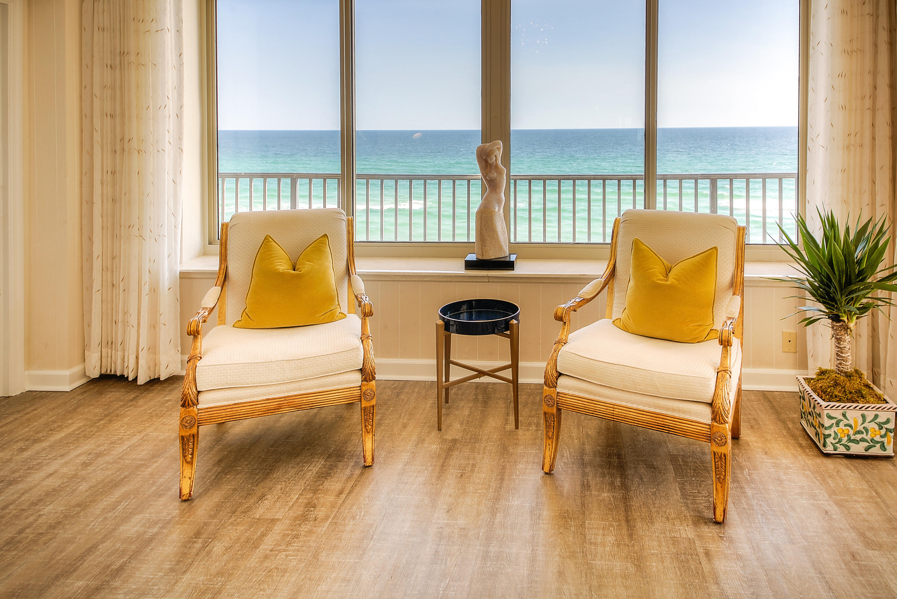 Summerwinds Condo - Residential