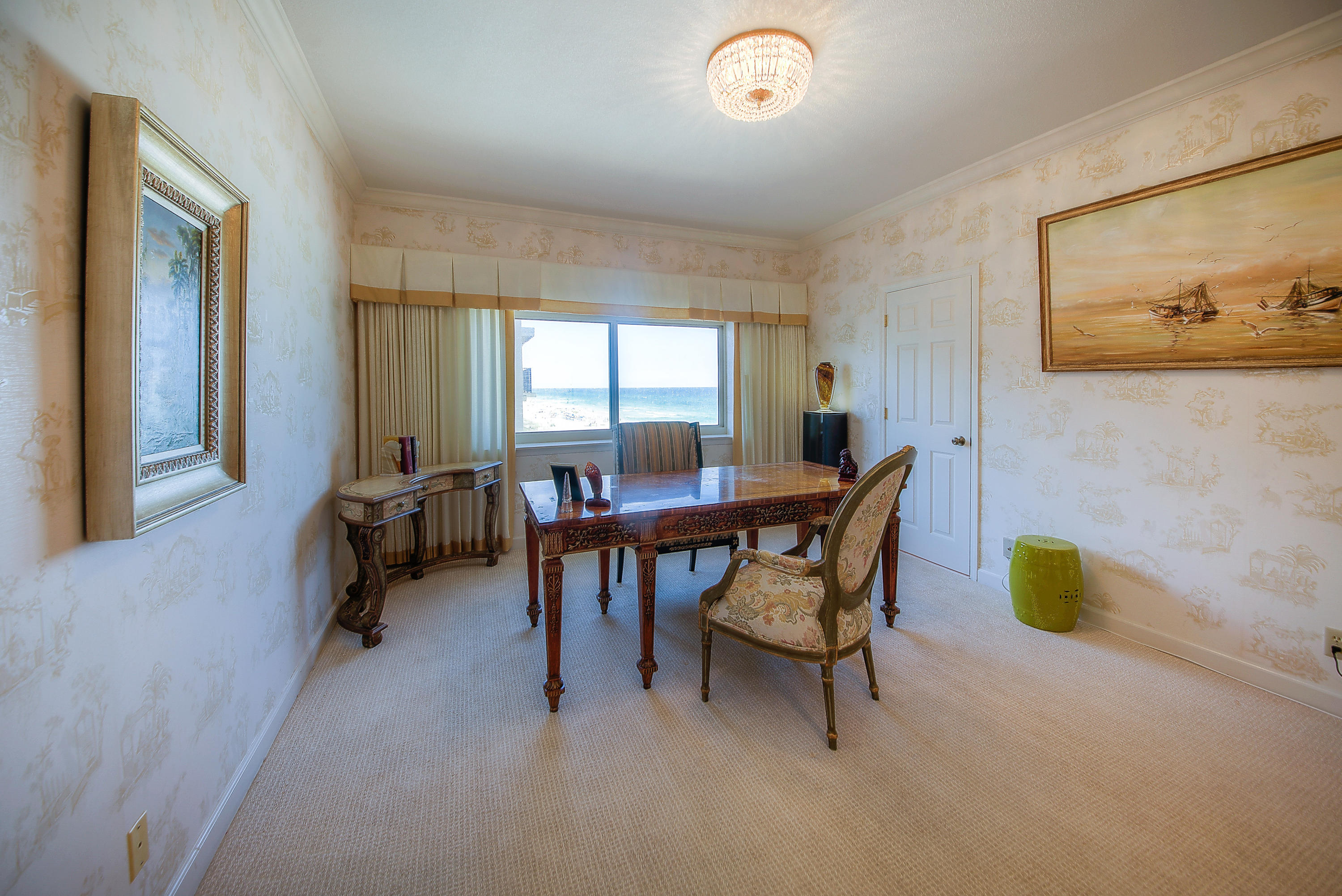 Summerwinds Condo - Residential