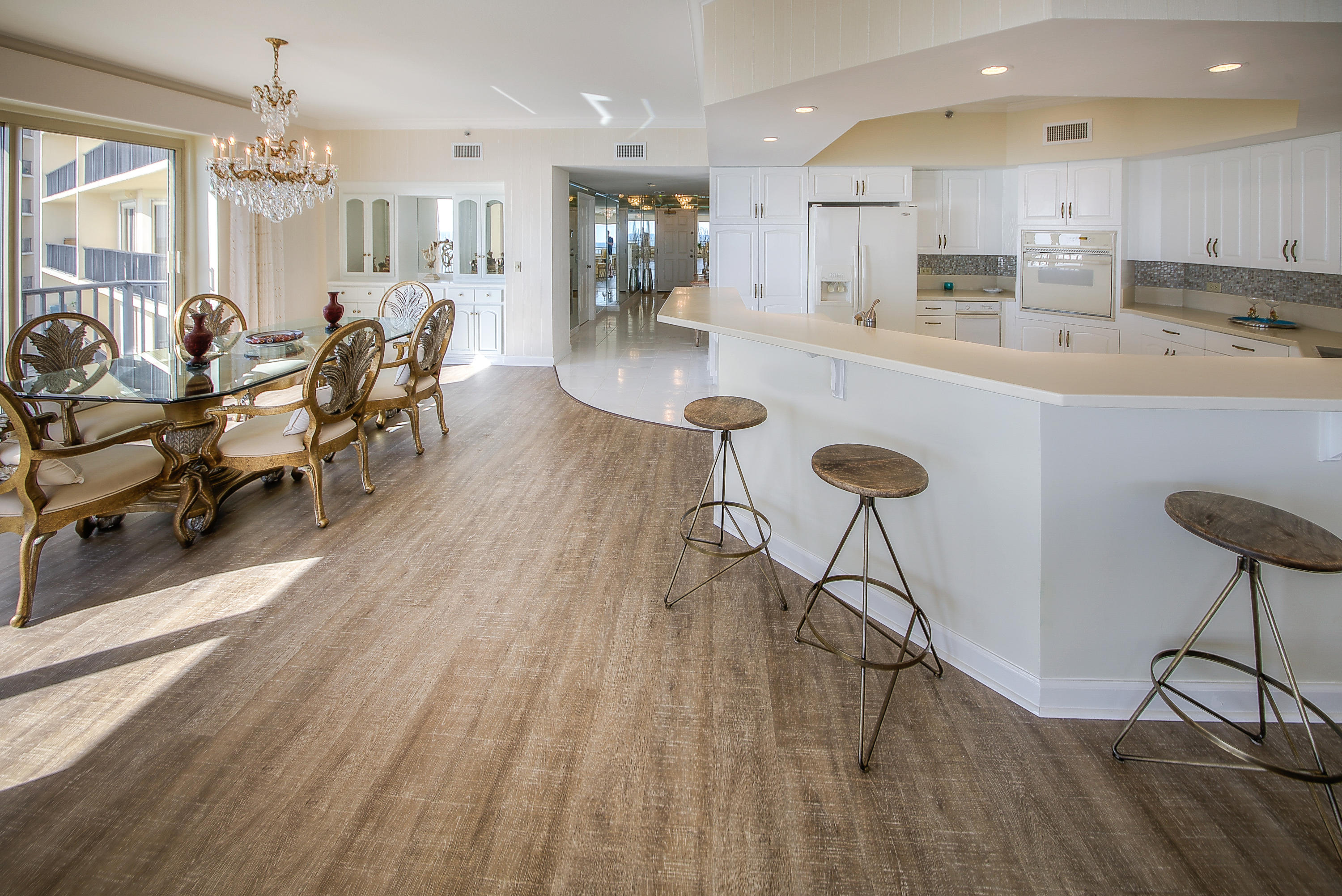 Summerwinds Condo - Residential