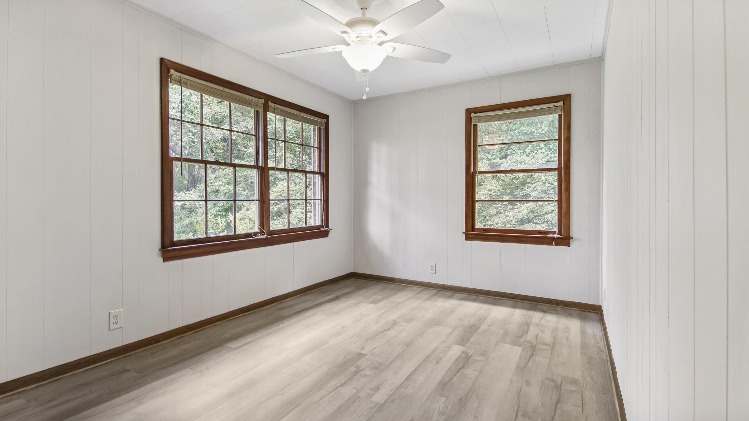 COUNTRY MANOR ESTATES - Residential