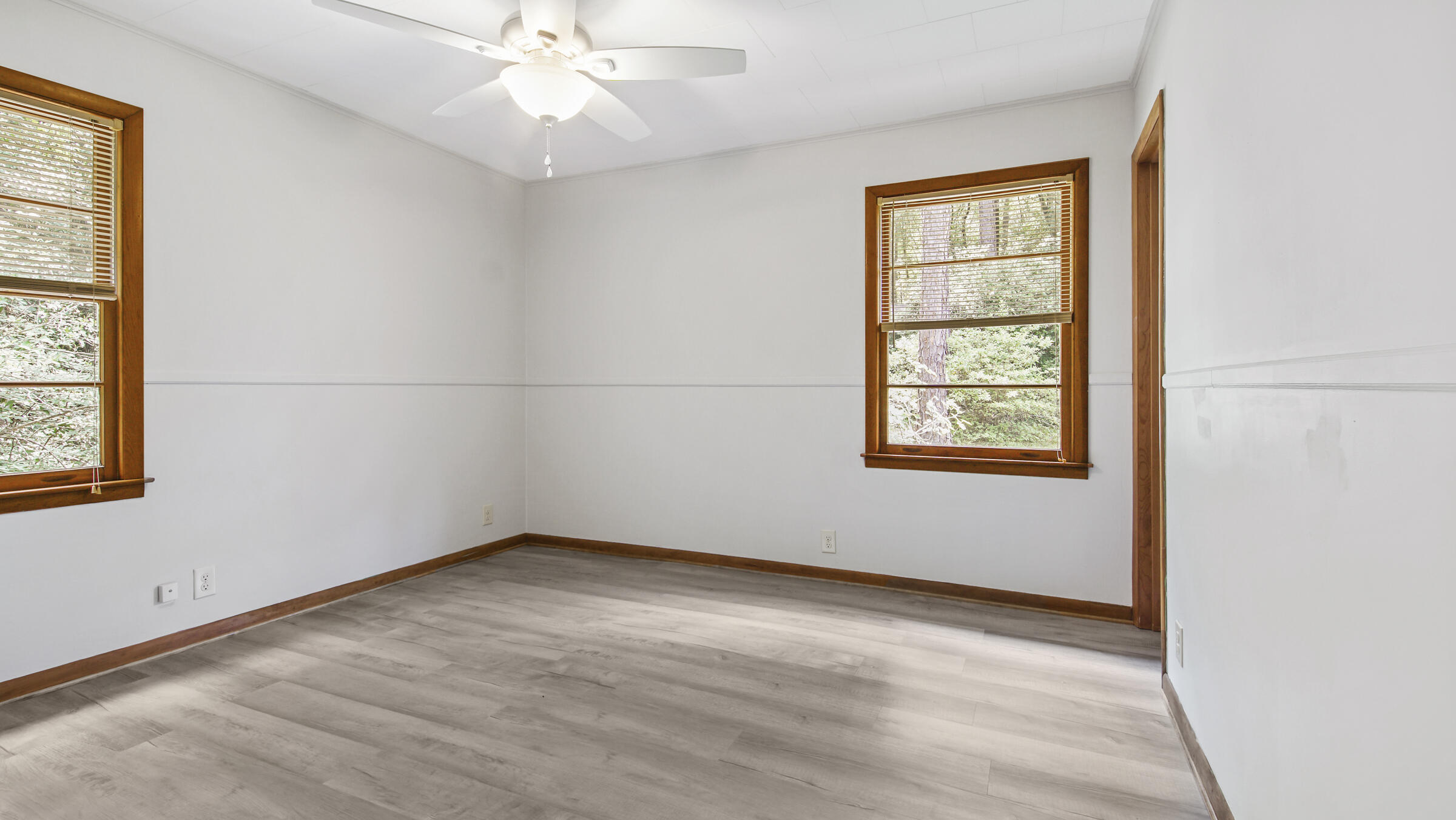 COUNTRY MANOR ESTATES - Residential