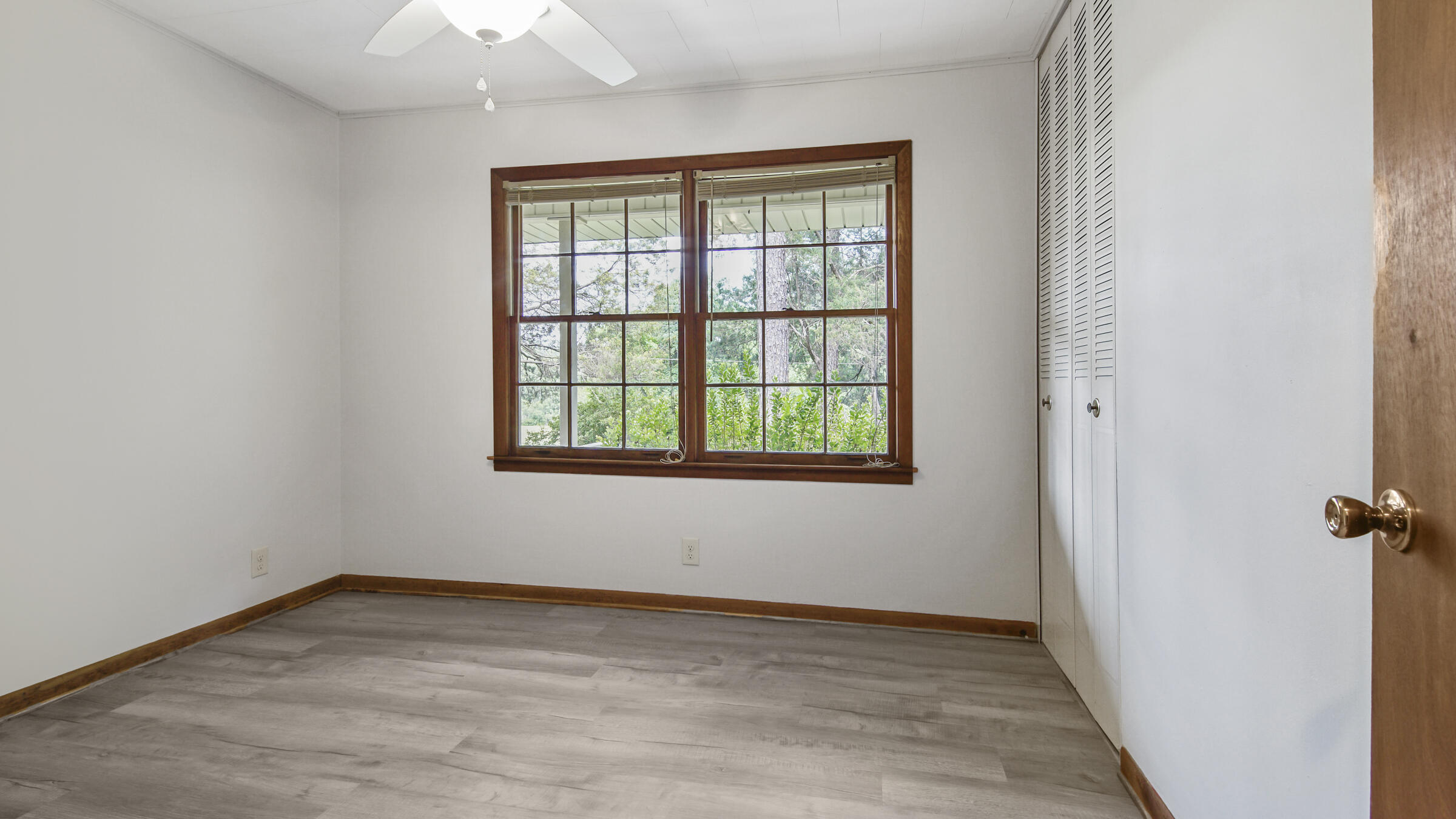 COUNTRY MANOR ESTATES - Residential