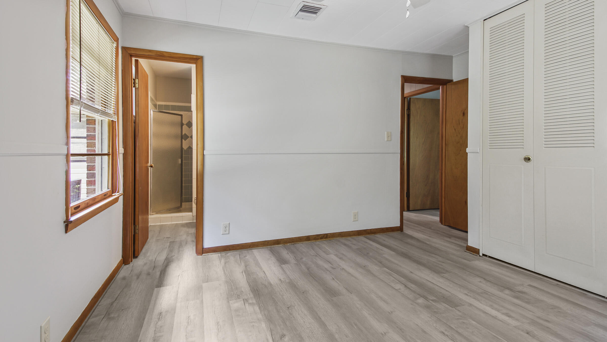 COUNTRY MANOR ESTATES - Residential