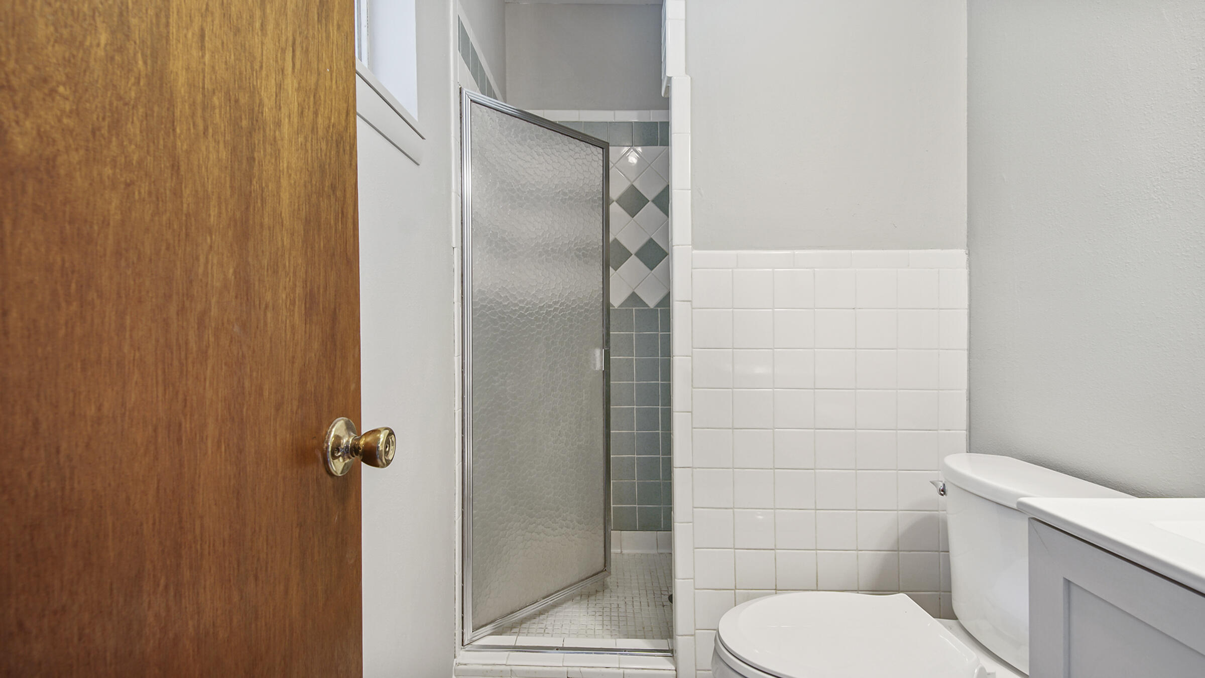 COUNTRY MANOR ESTATES - Residential