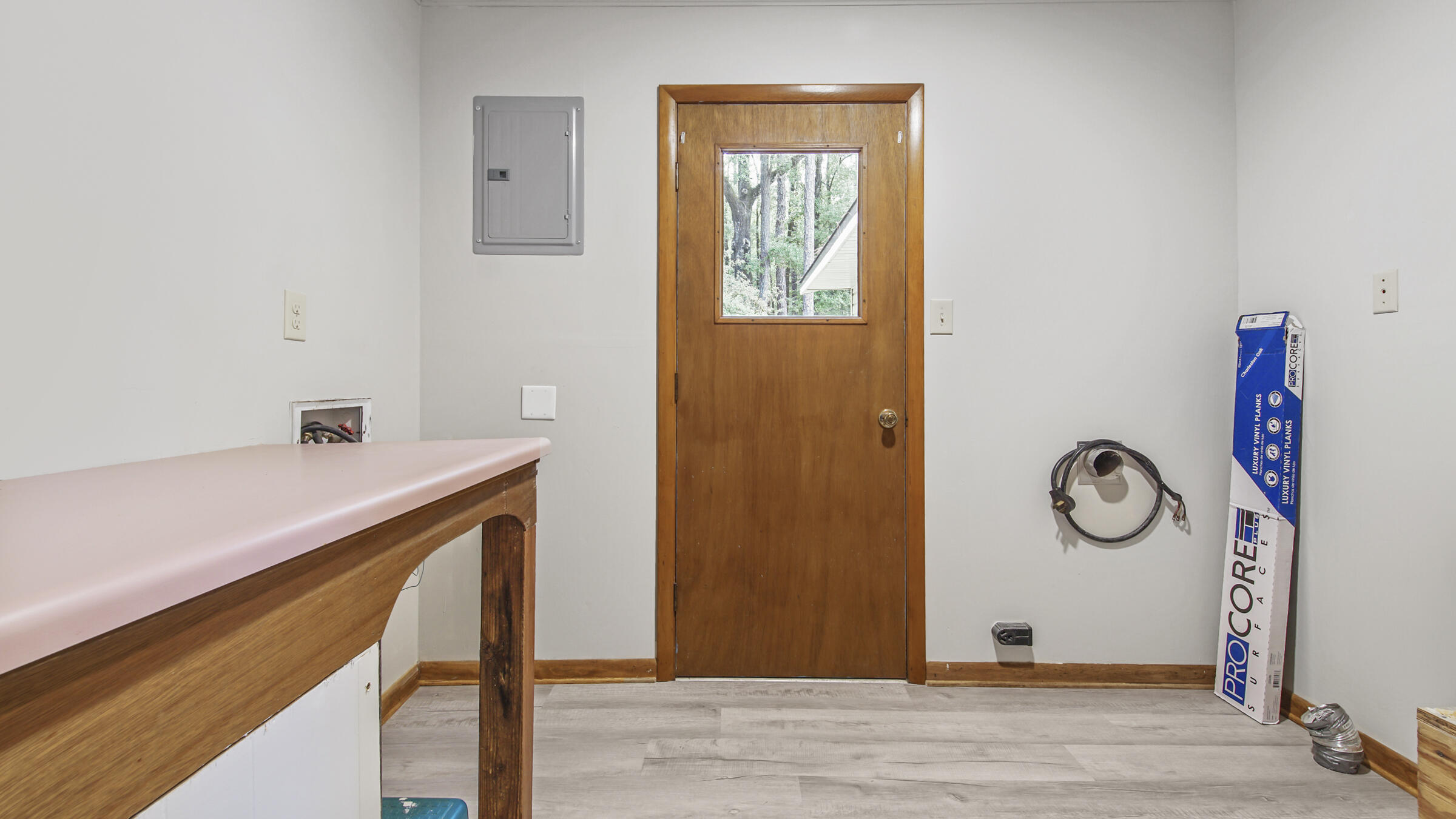 COUNTRY MANOR ESTATES - Residential