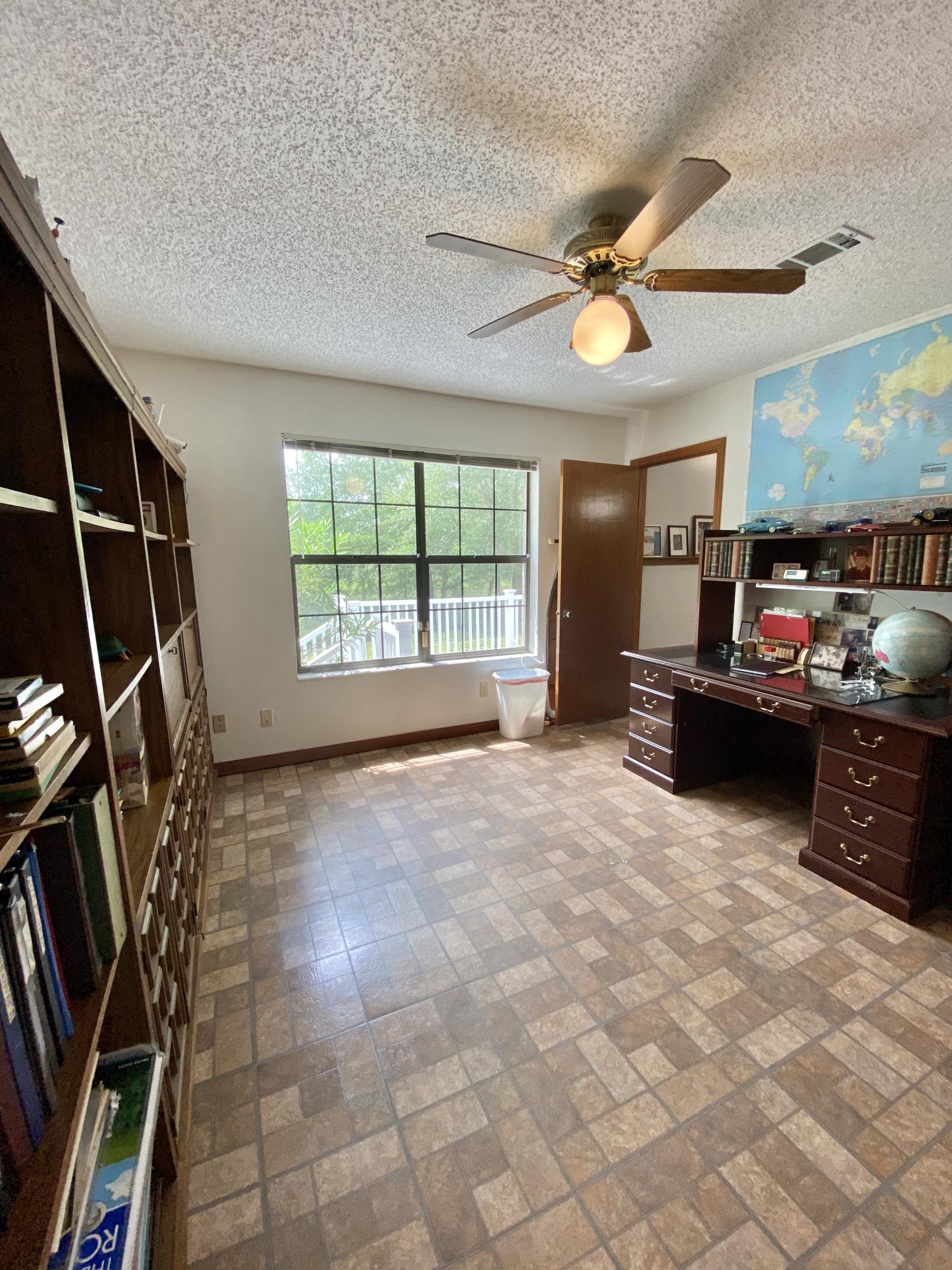 KENNEDY LAKES 1ST ADDN - Residential