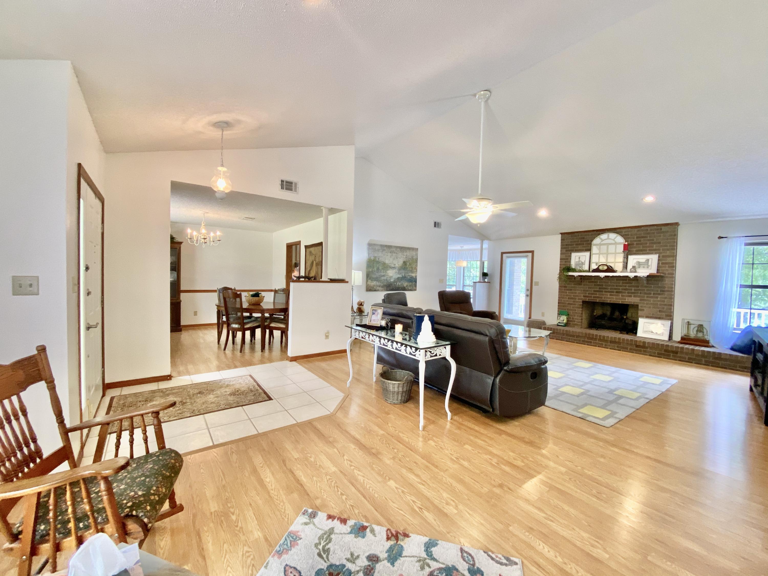 KENNEDY LAKES 1ST ADDN - Residential