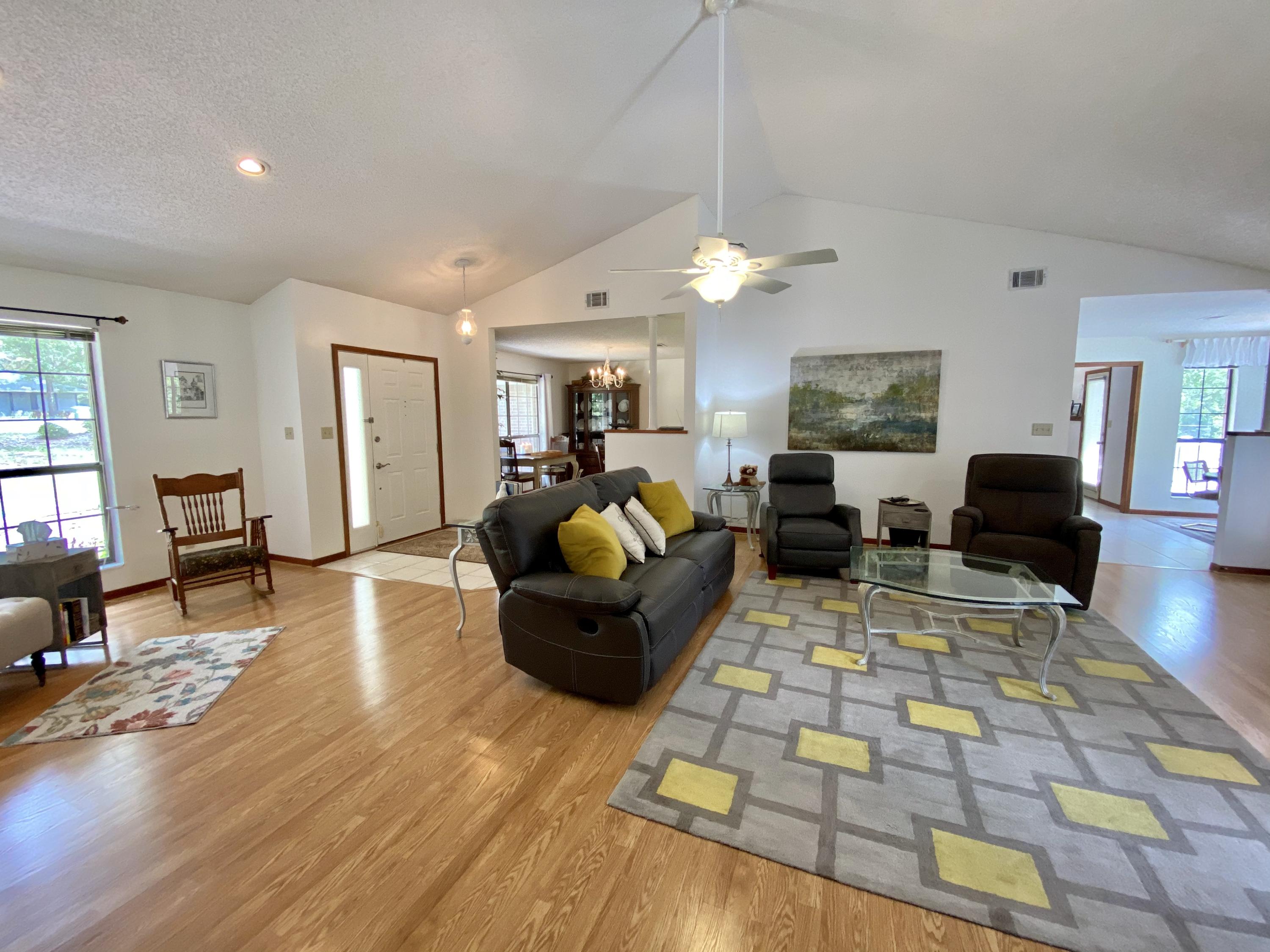 KENNEDY LAKES 1ST ADDN - Residential