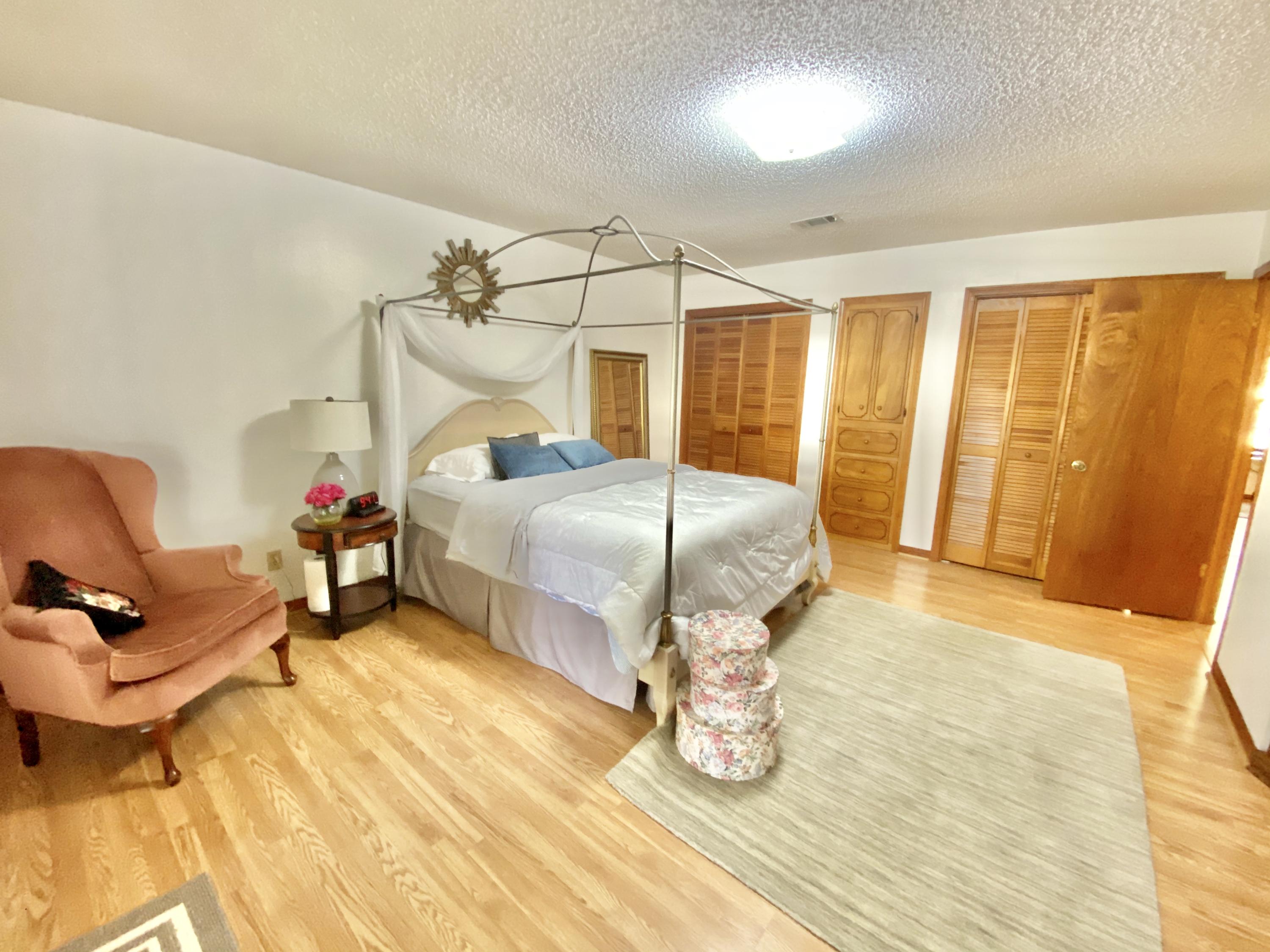 KENNEDY LAKES 1ST ADDN - Residential