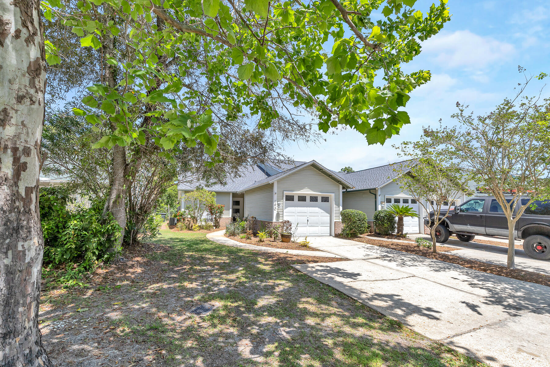 ESCADA B - Residential