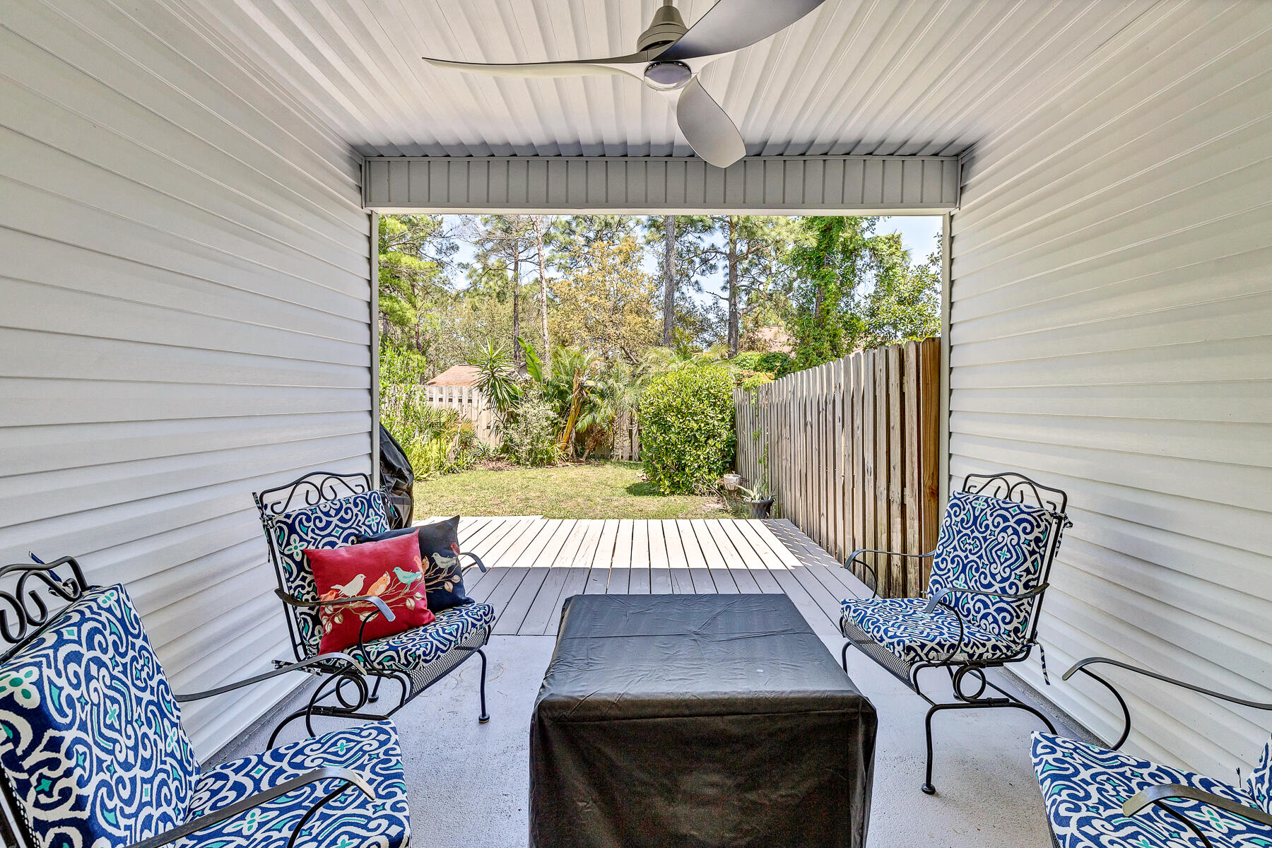 ESCADA B - Residential