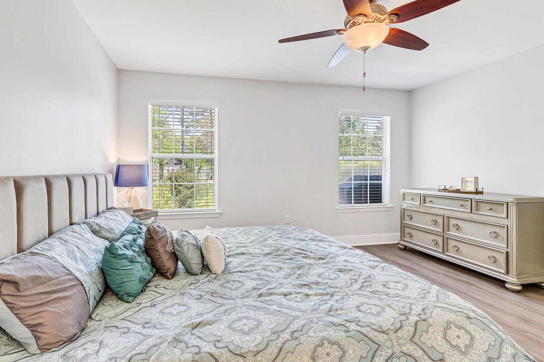 ESCADA B - Residential