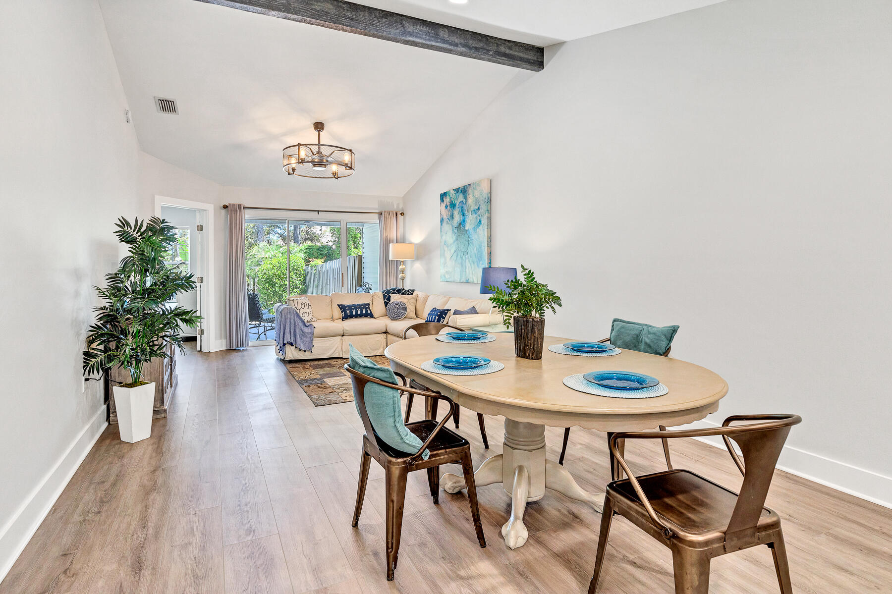 ESCADA B - Residential