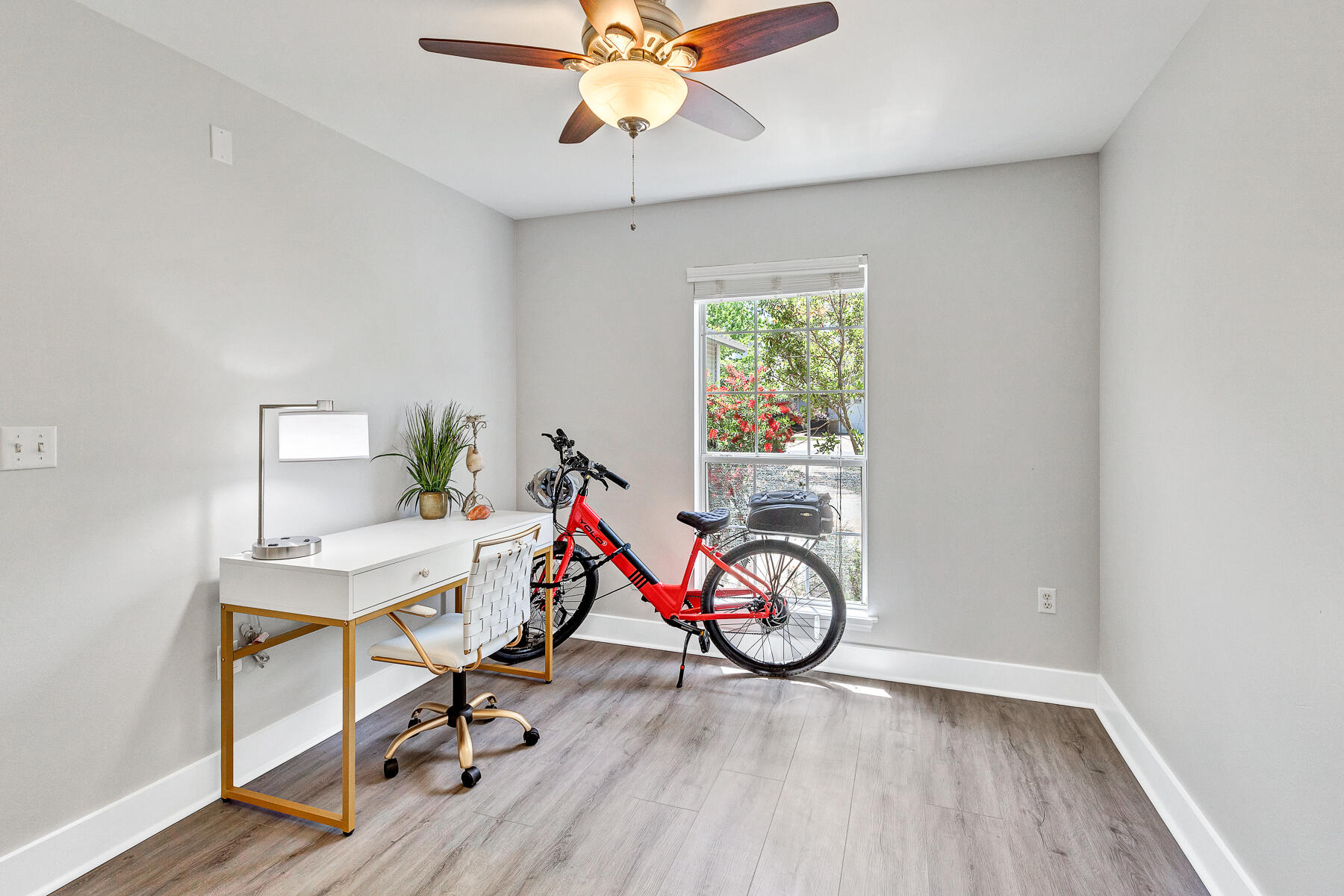 ESCADA B - Residential