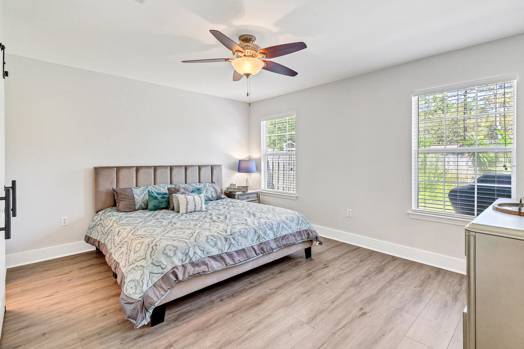 ESCADA B - Residential