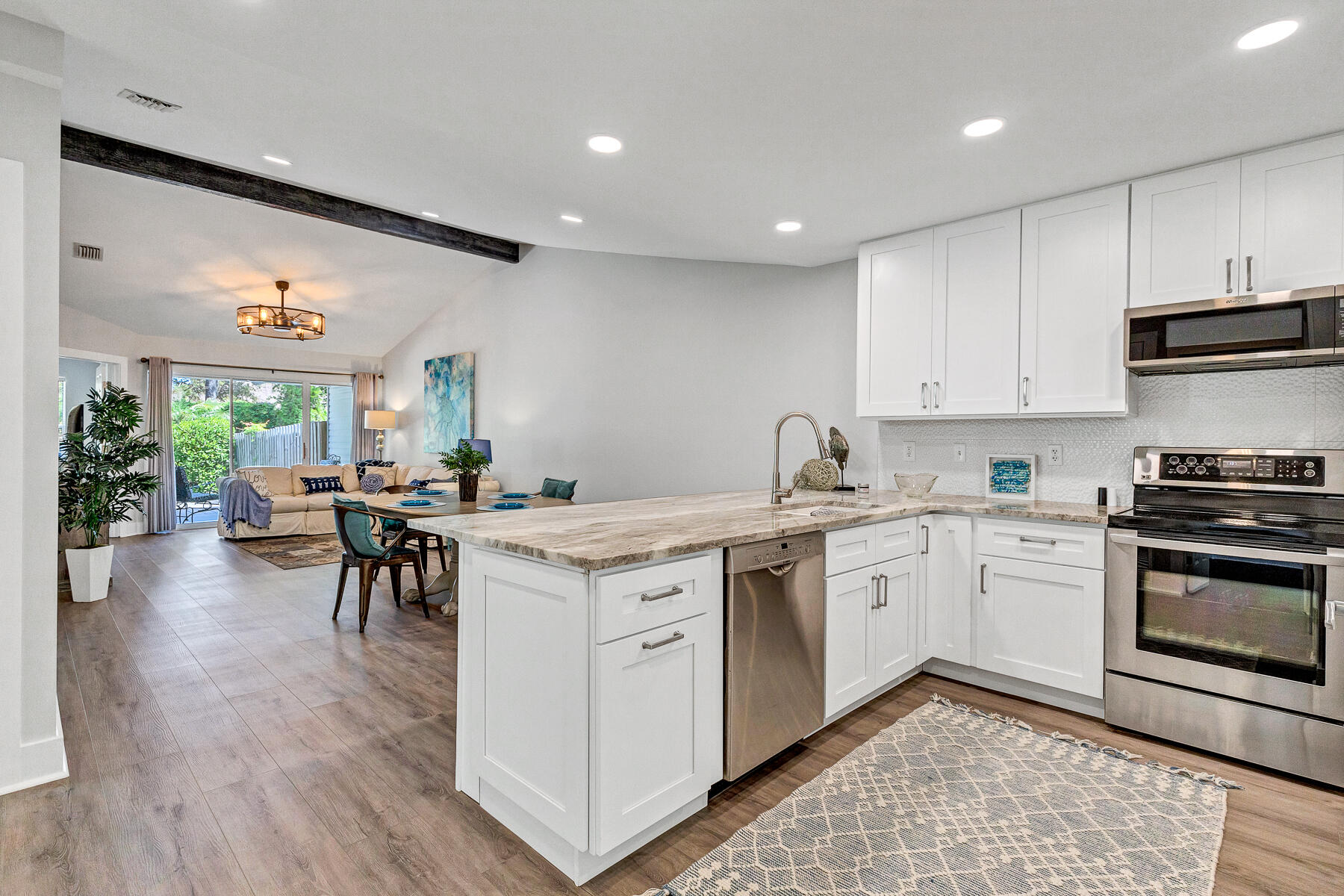 ESCADA B - Residential