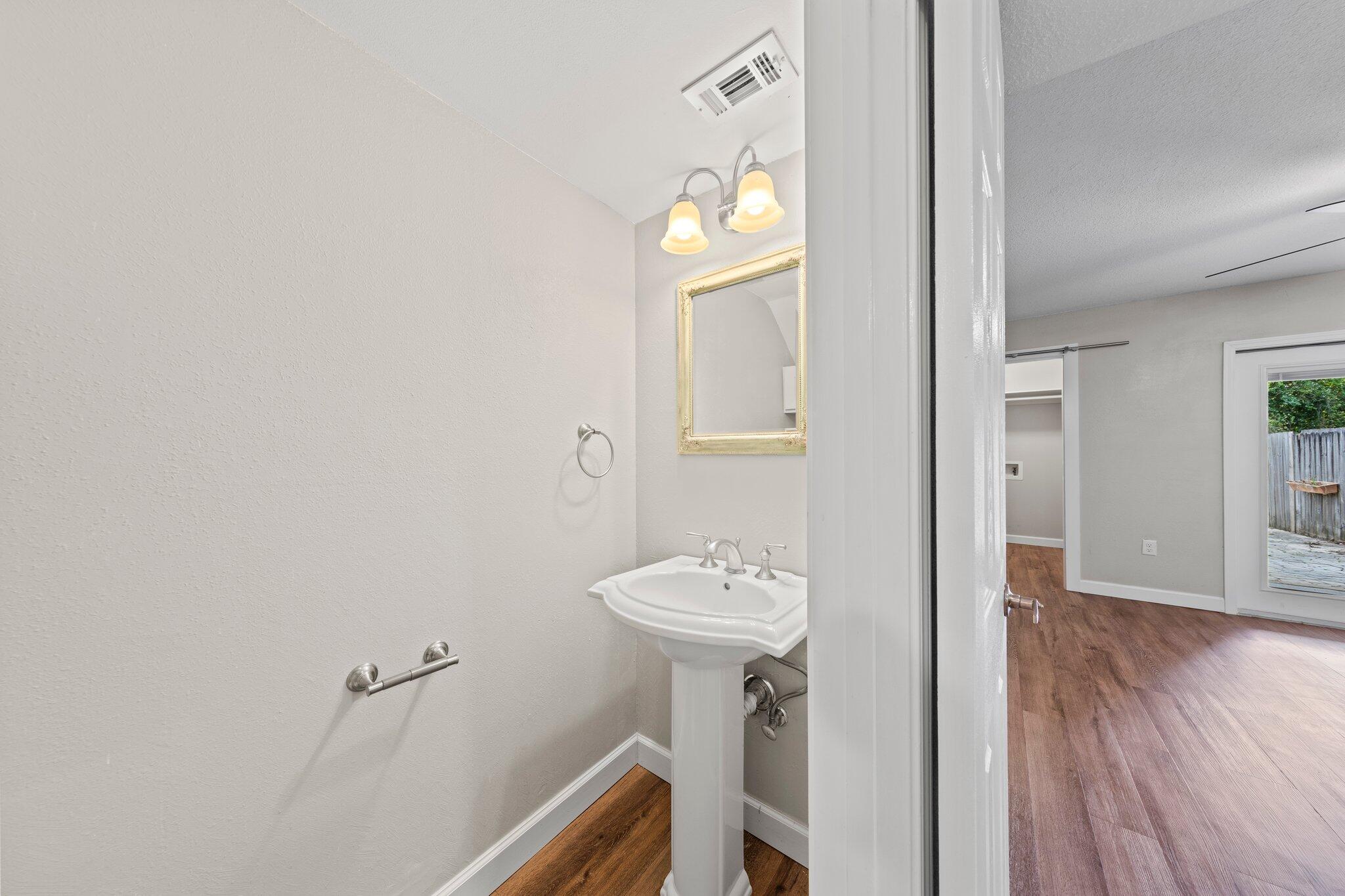 AZALEA GARDENS 1ST ADDN - Residential Lease