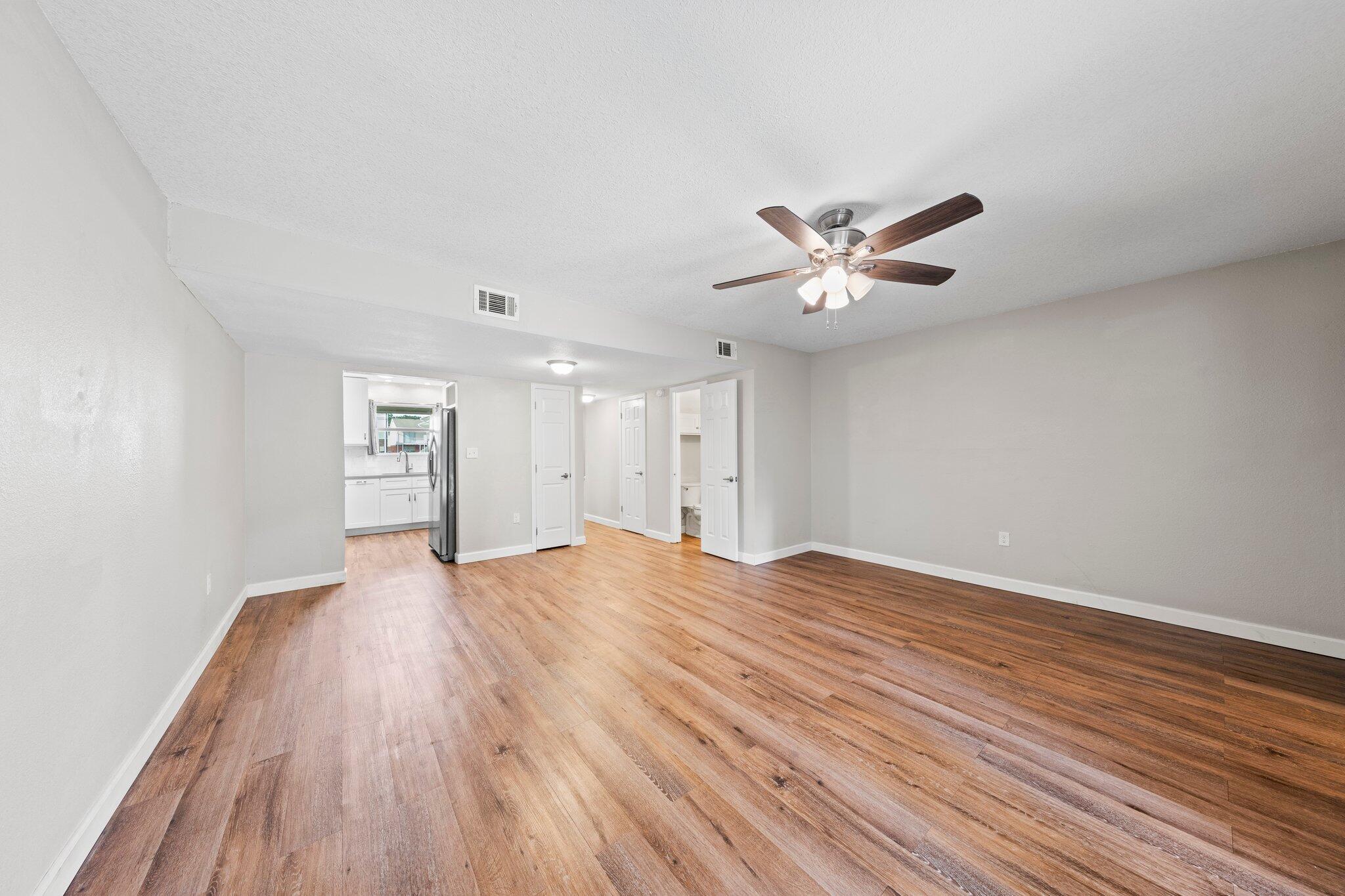 AZALEA GARDENS 1ST ADDN - Residential Lease