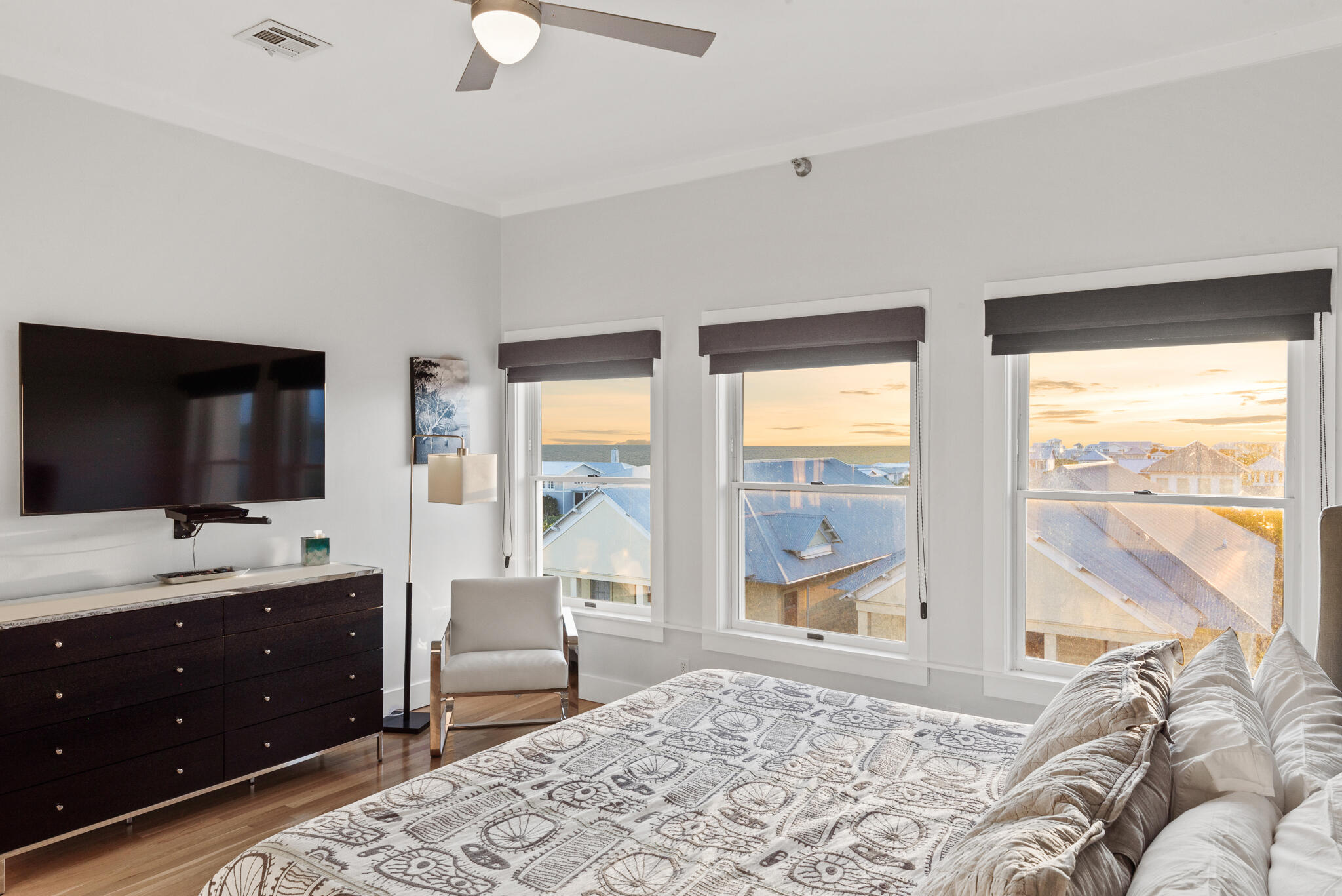 SEASIDE TOWN CENTER - Residential